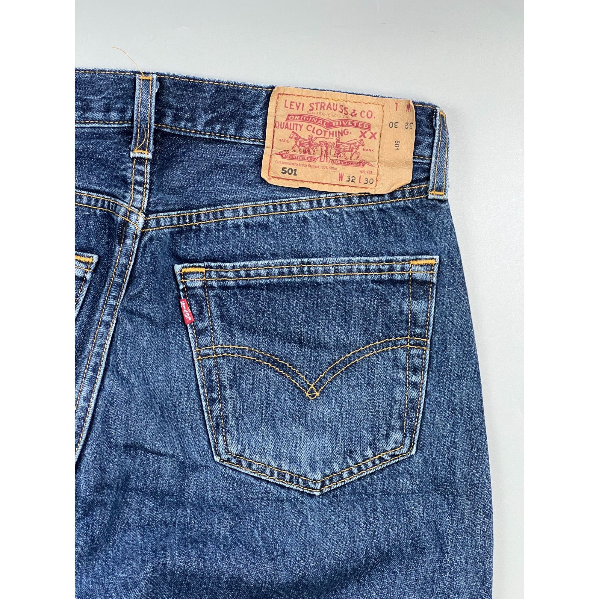 Levi's Vintage Clothing Levi’s 501 Made in UK Vintage Denim Jeans Pants (Y0927) Size US 32 / EU 48 - 10 Thumbnail