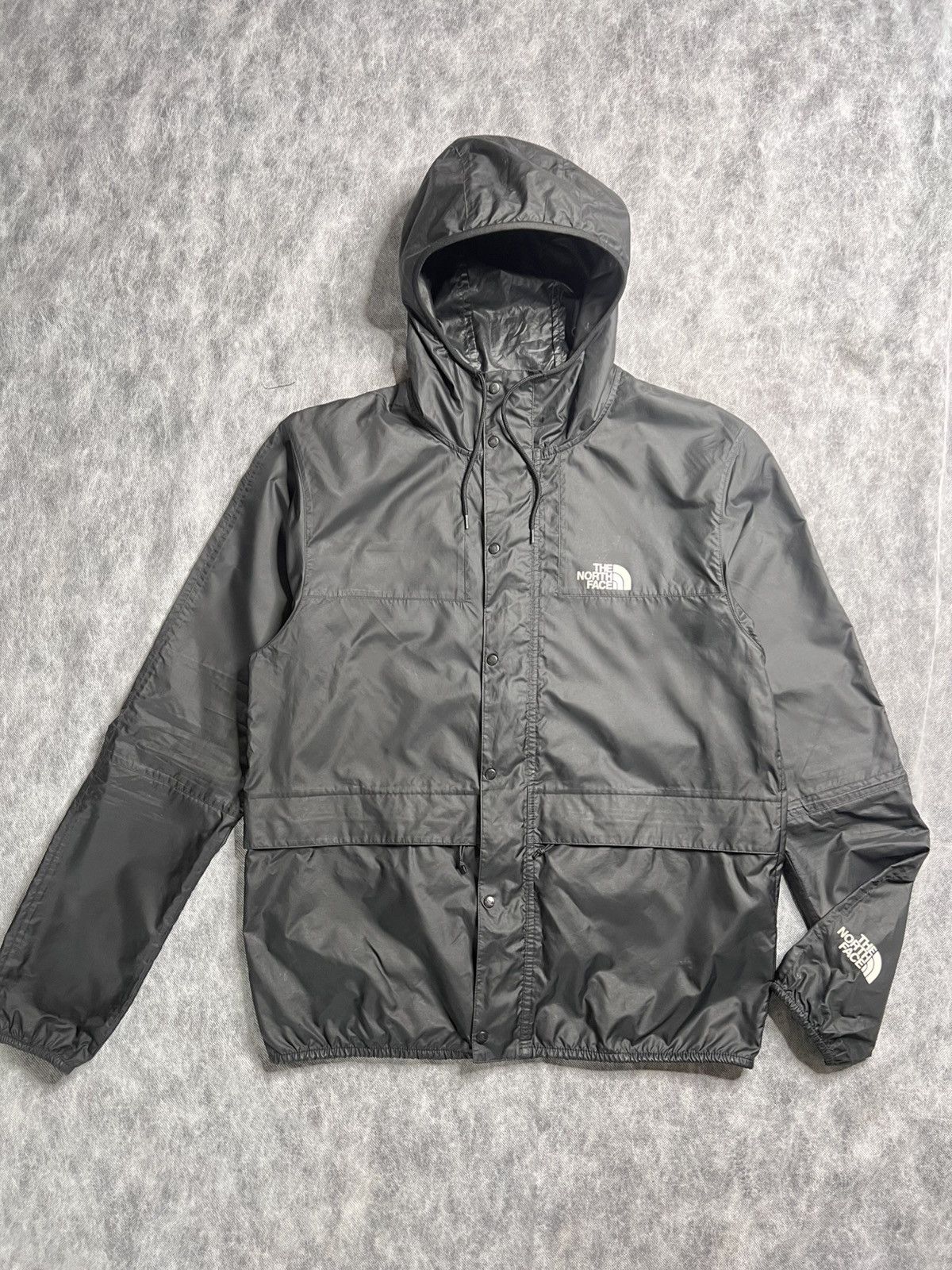 The North Face The North Face Rain Jacket Size L Size US L / EU 52-54 / 3 - 1 Thumbnail