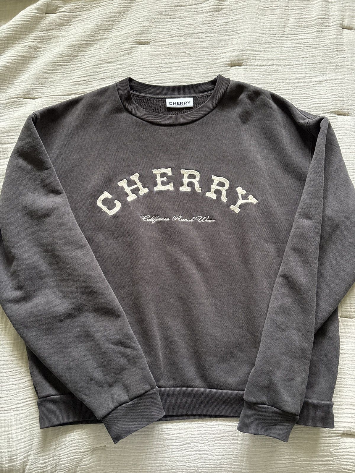 Cherry LA Cherry LA Crewneck Size US M / EU 48-50 / 2 - 2 Thumbnail