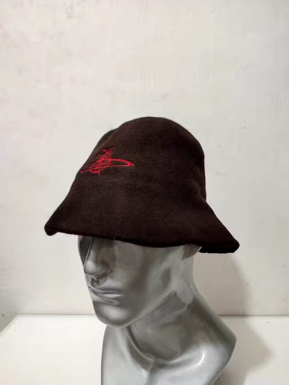 Vivienne Westwood Vivienne Westwood Embroidery Orb Logo Bucket Hats Size ONE SIZE - 5 Thumbnail