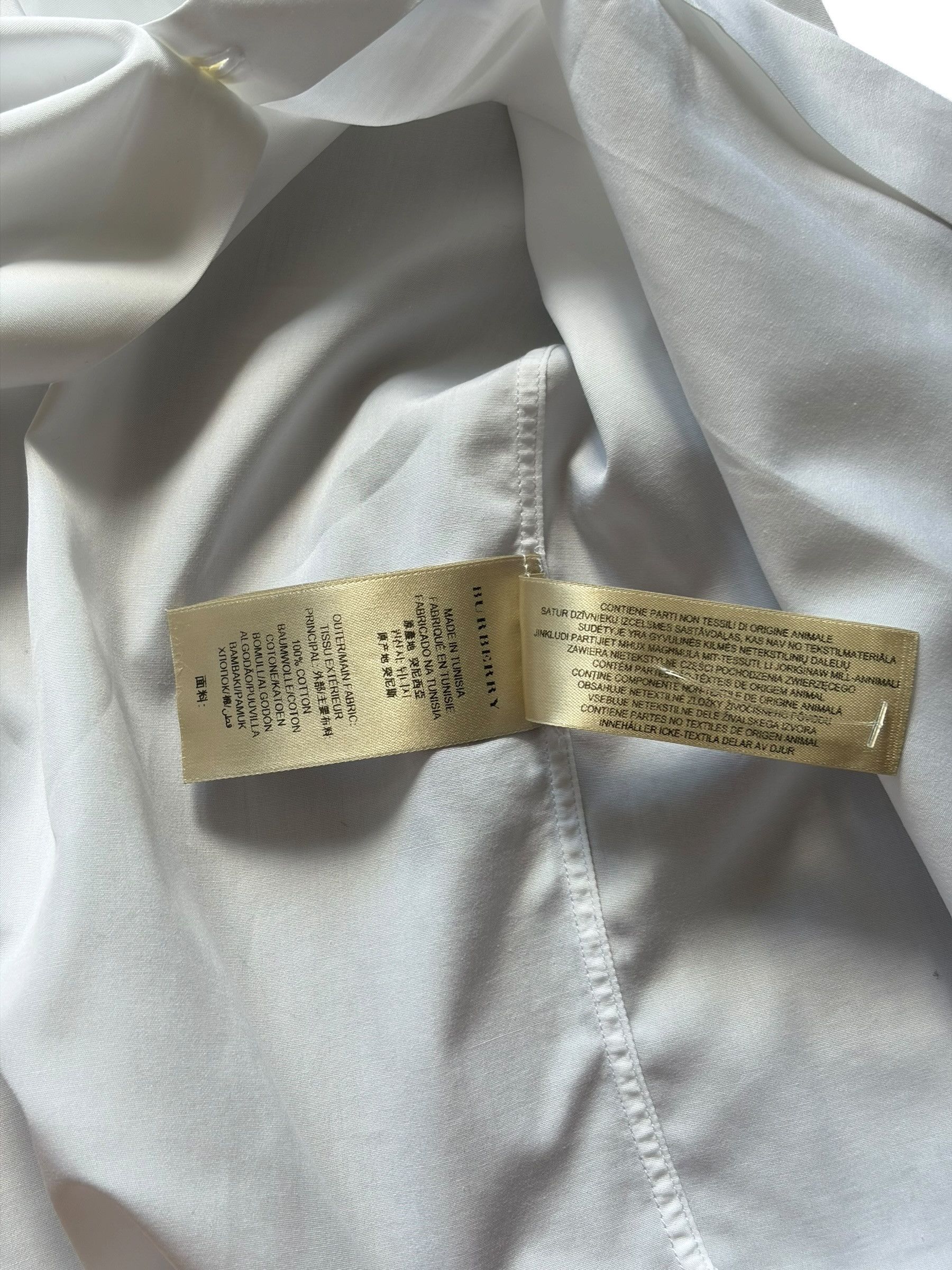 Burberry Burberry White Button Up Shirt Mens Modern Fit 15 1/2 - 39 Size US M / EU 48-50 / 2 - 6 Thumbnail