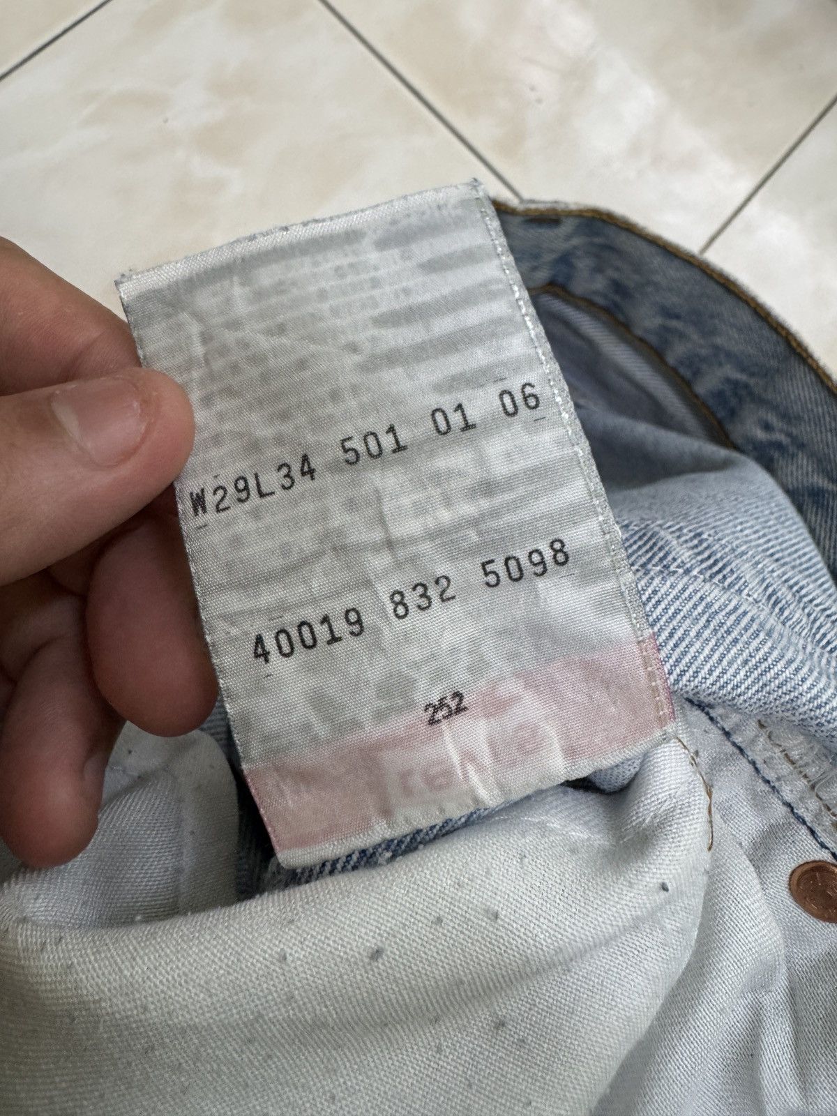 Levi's Vintage Levi’s 501 Distressed Knee Rip Patchwork Denim Jeans Size US 27 - 18 Thumbnail