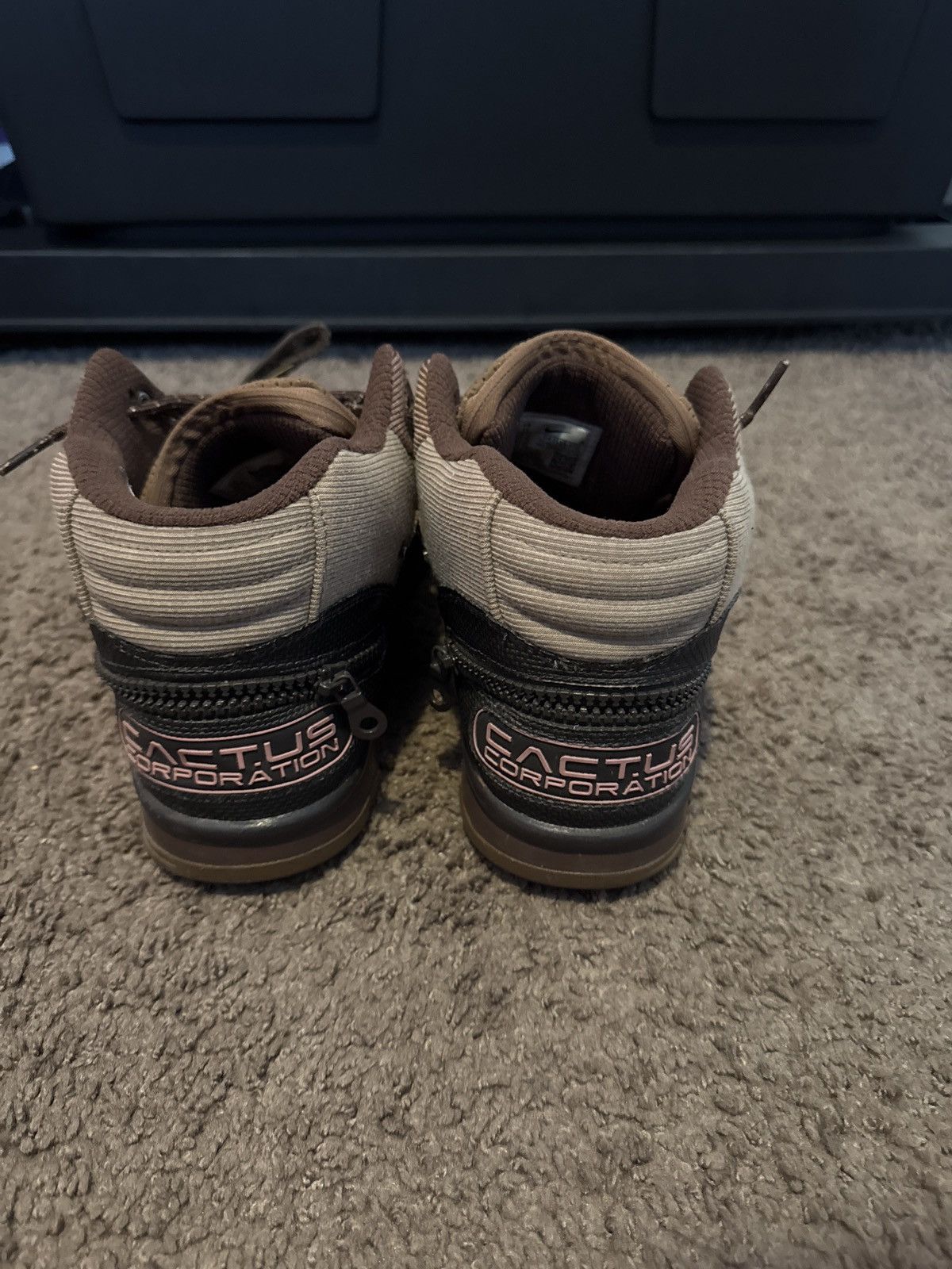 Nike × Travis Scott Nike travis scott air trainer 1 Size US 11 / EU 44 - 4 Thumbnail