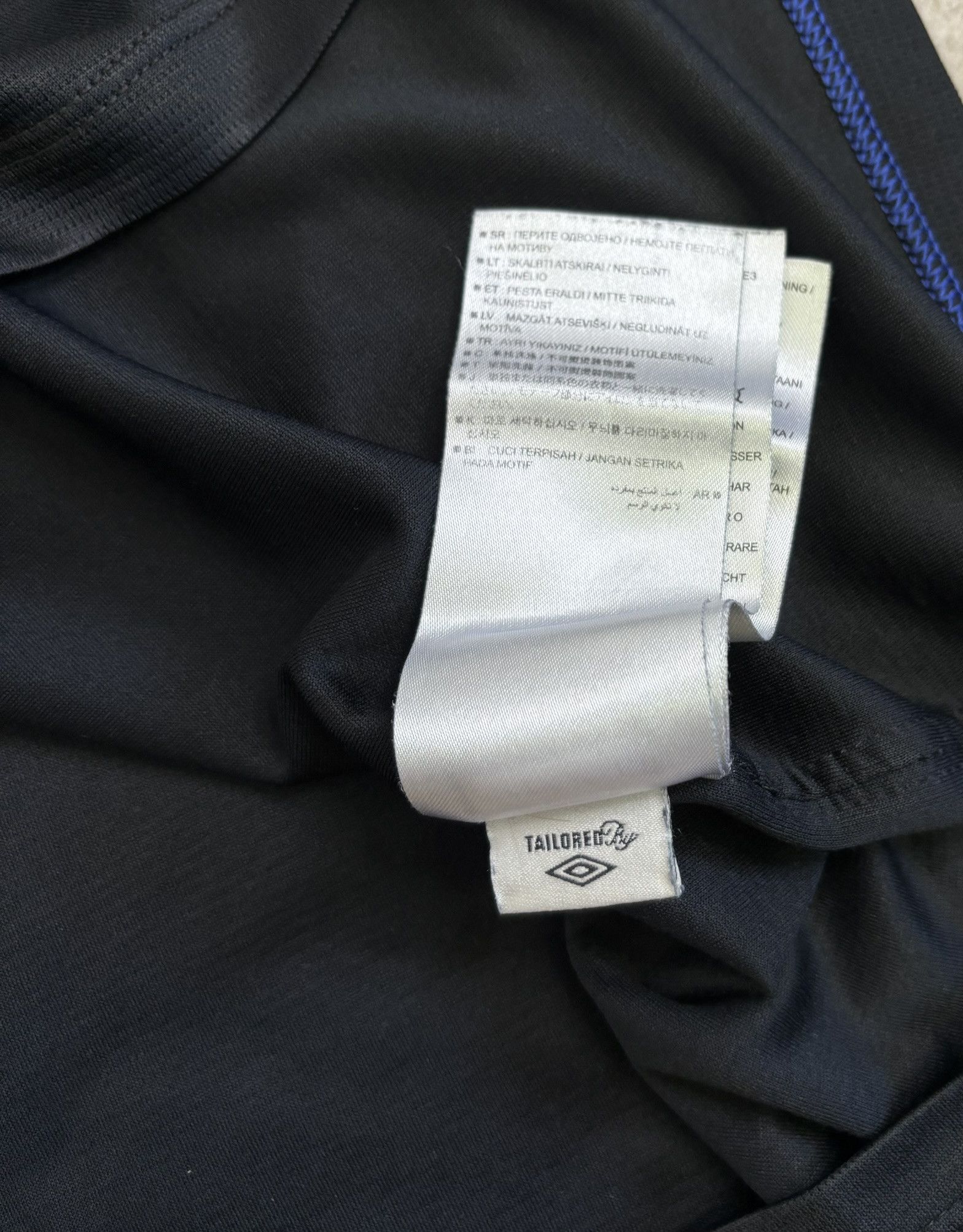 Umbro Everton FC 2014/2015 Umbro Football Jersey Size XL Size US XL / EU 56 / 4 - 19 Thumbnail