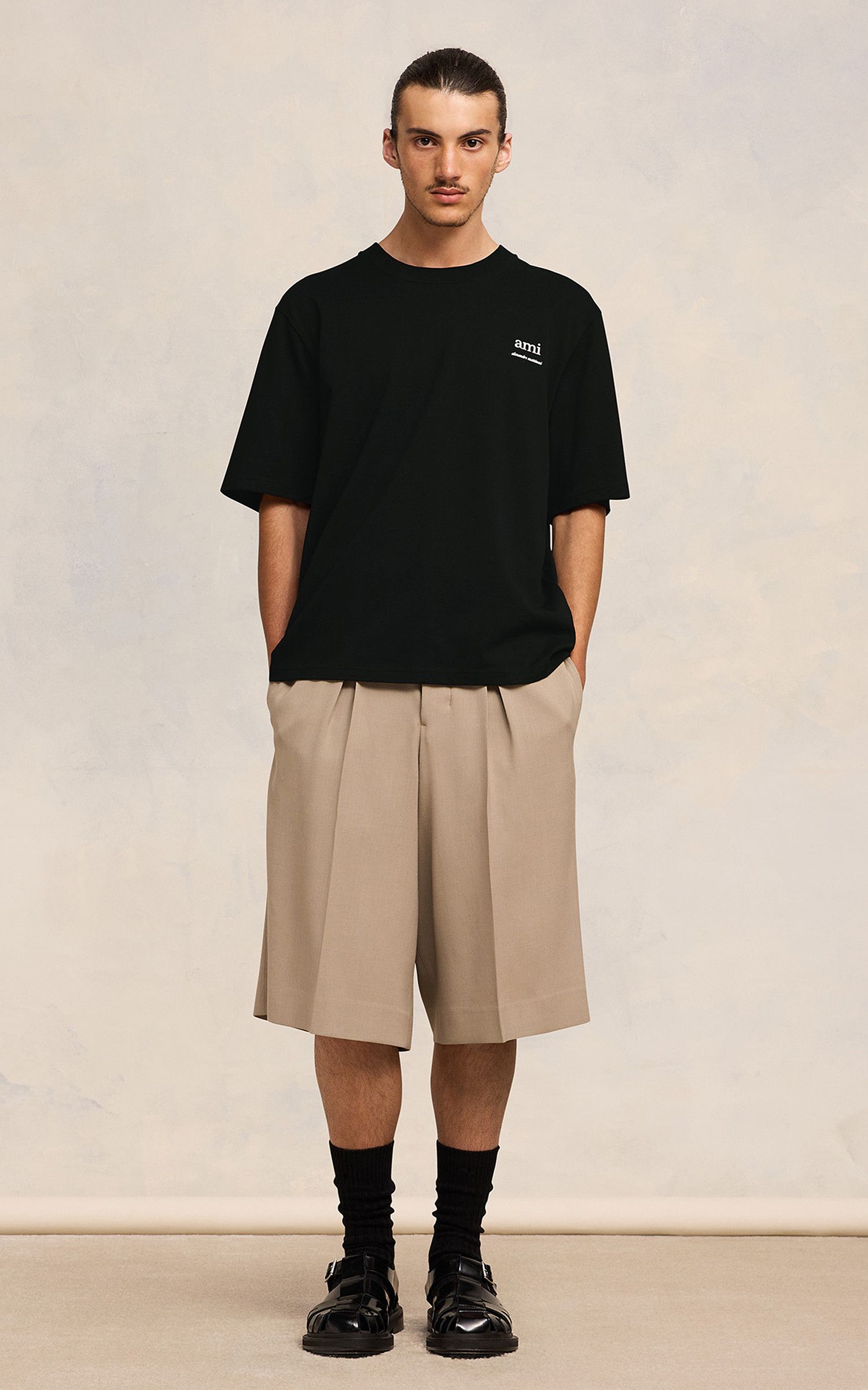 AMI o1s22i1n0925 Unisex Organic Cotton T-Shirt in Black Size US S / EU 44-46 / 1 - 5 Thumbnail