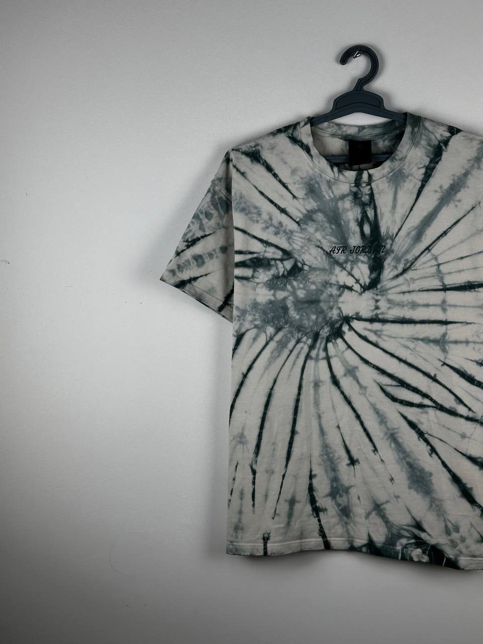 Jordan Brand × Nike Rare Jordan Big Logo Tie Die Heavy T Shirt Size US XL / EU 56 / 4 - 3 Thumbnail