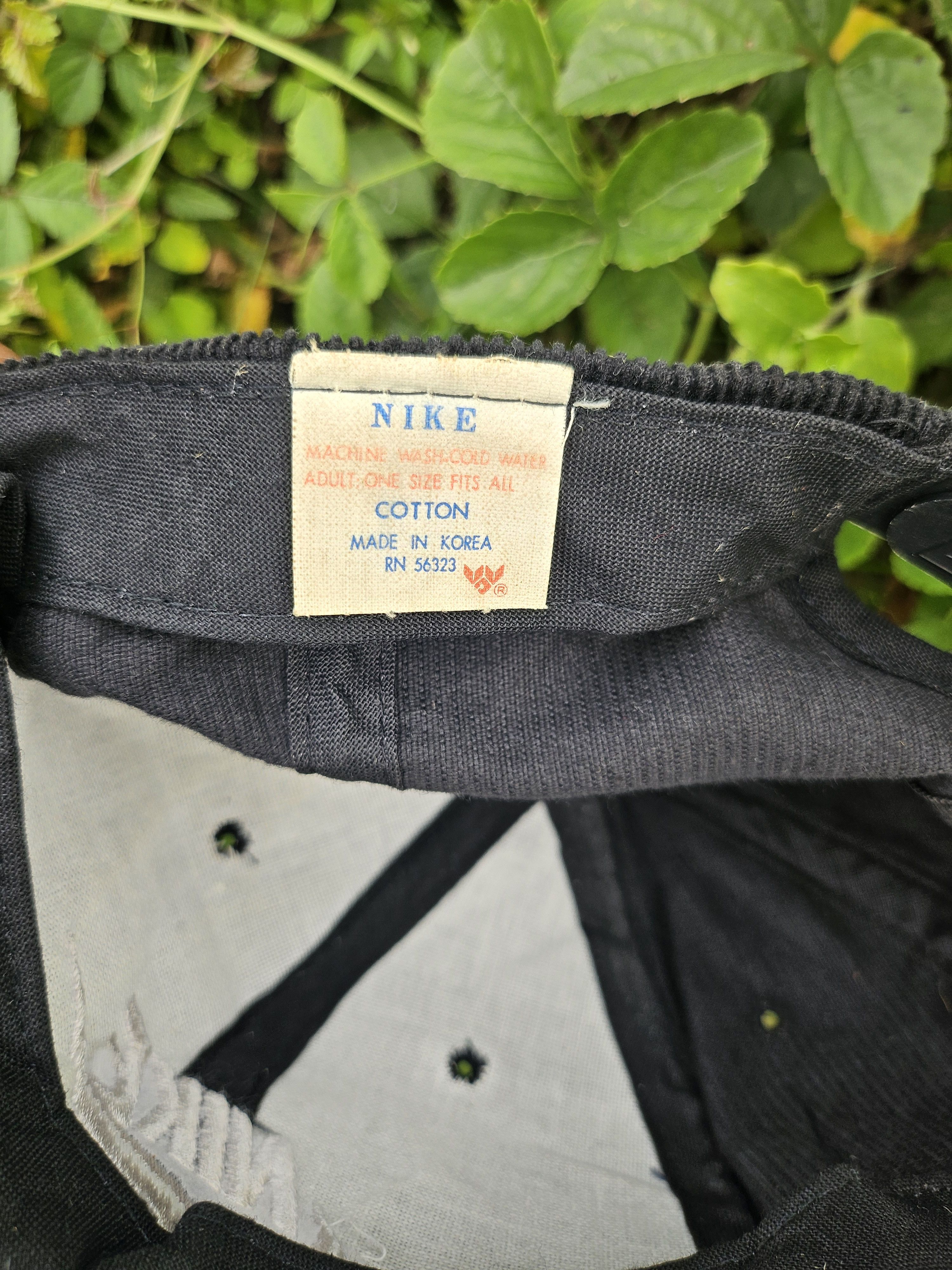 Nike Nike 80s Corduroy Hat RARE Size ONE SIZE - 6 Thumbnail
