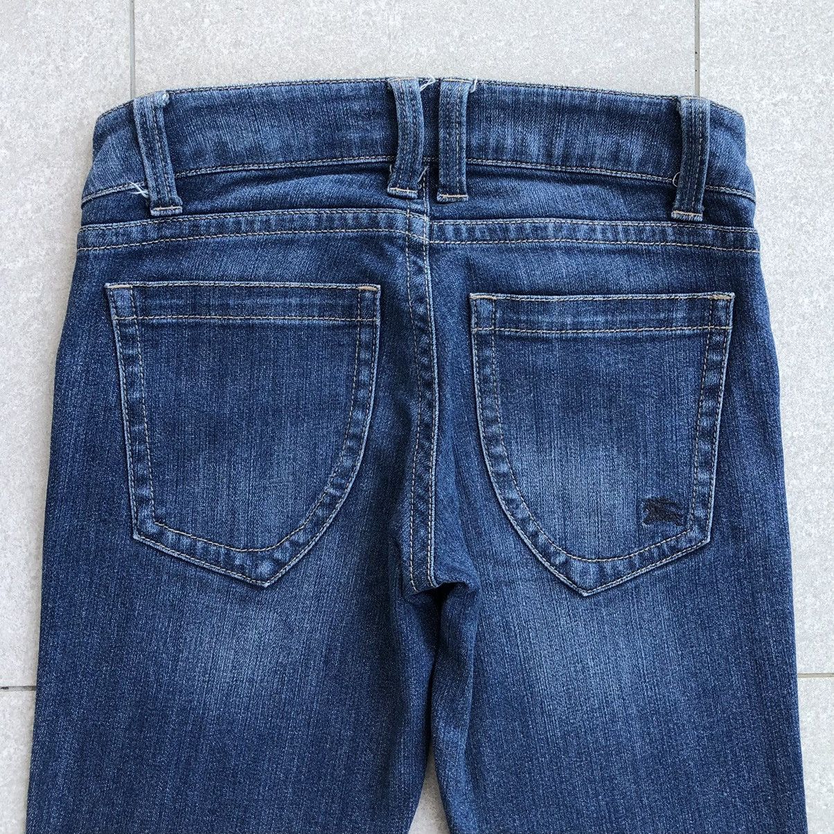 Burberry Burberry Blue Label Stretchable 3 Quarter Denim Pants Size 28" / US 6 / IT 42 - 2 Thumbnail