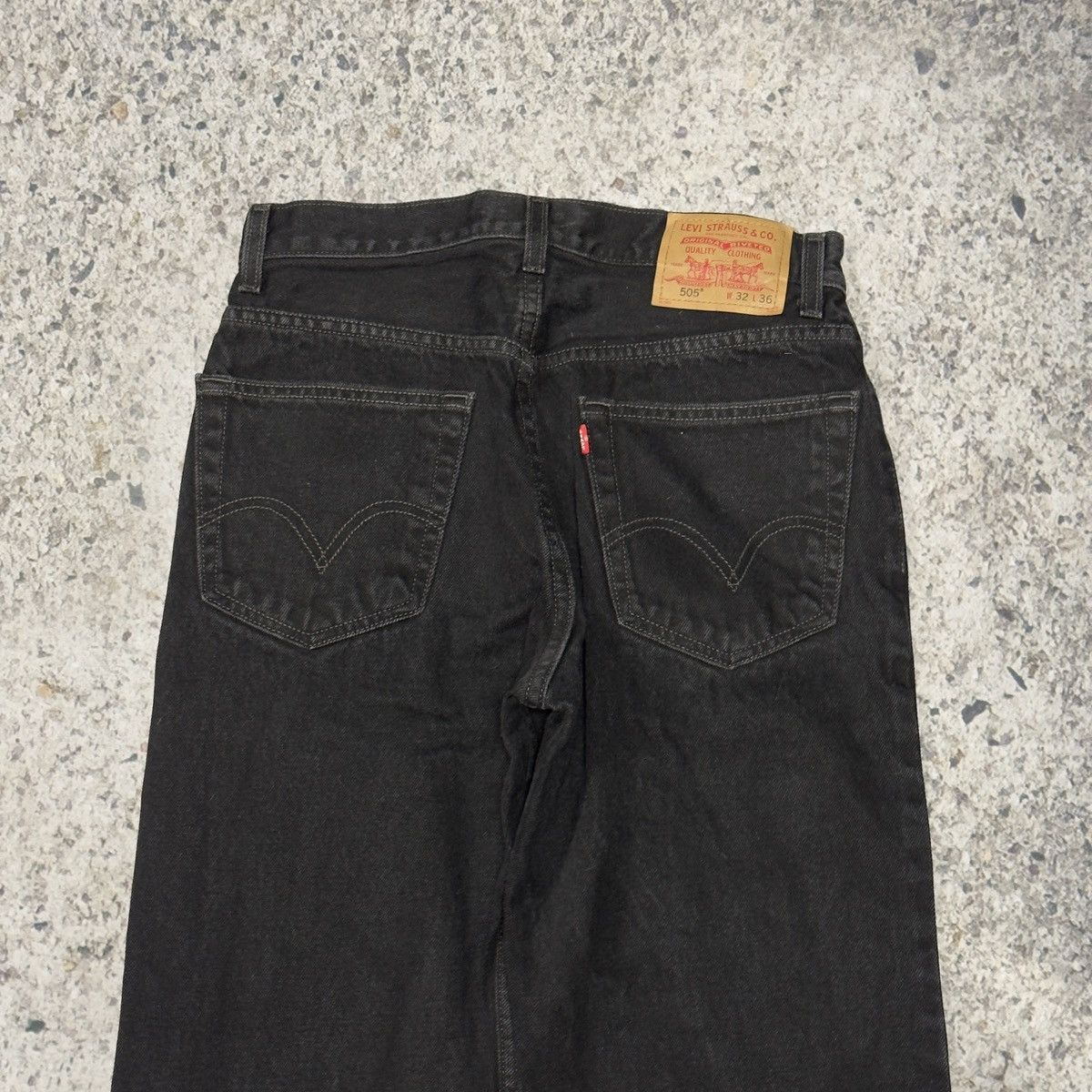 Levi's Vintage Levi’s 505 Black Straight Denim Jeans Size US 31 - 6 Thumbnail