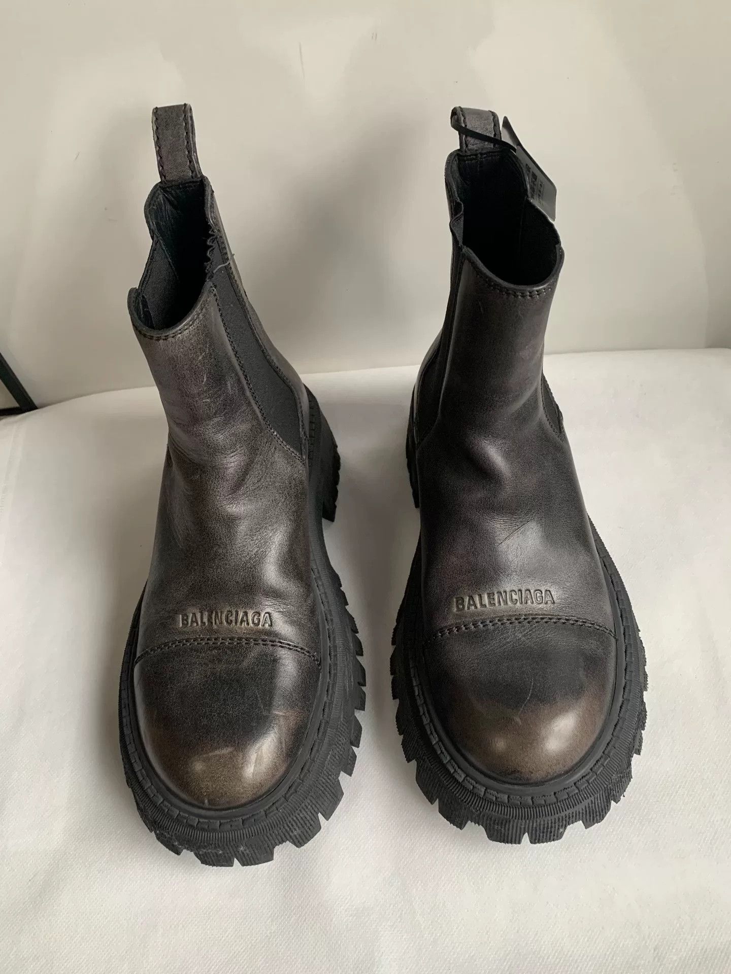Balenciaga Balenciaga Tire Short Boots Size US 6 / IT 36 - 1 Thumbnail