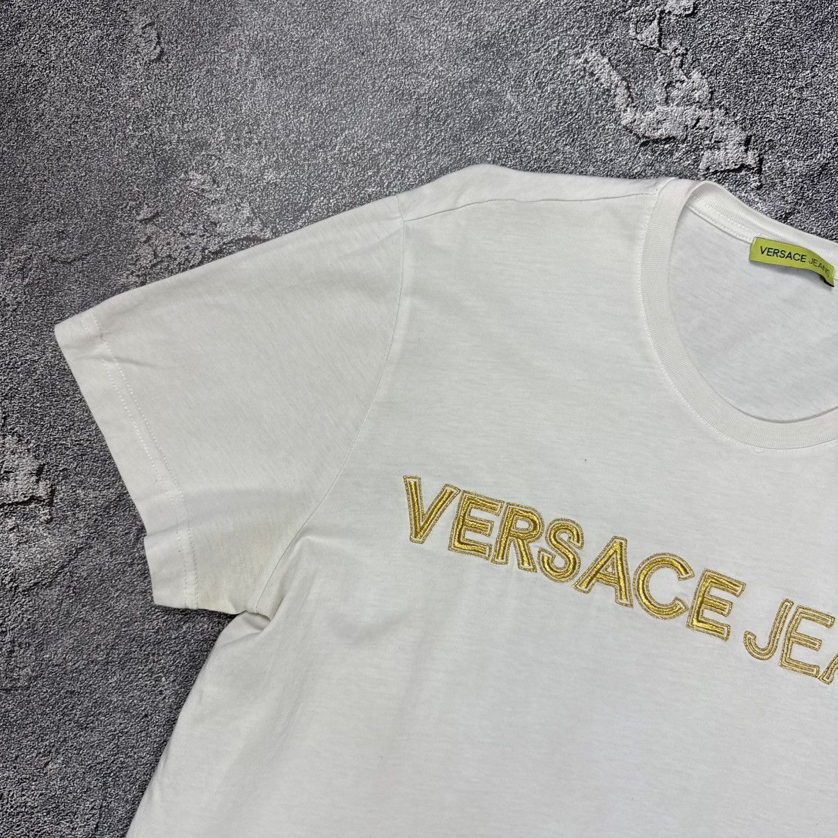 Versace Versace Jeans T-Shirt Big Logo White/Gold Luxury Lize XL Size US XL / EU 56 / 4 - 3 Thumbnail