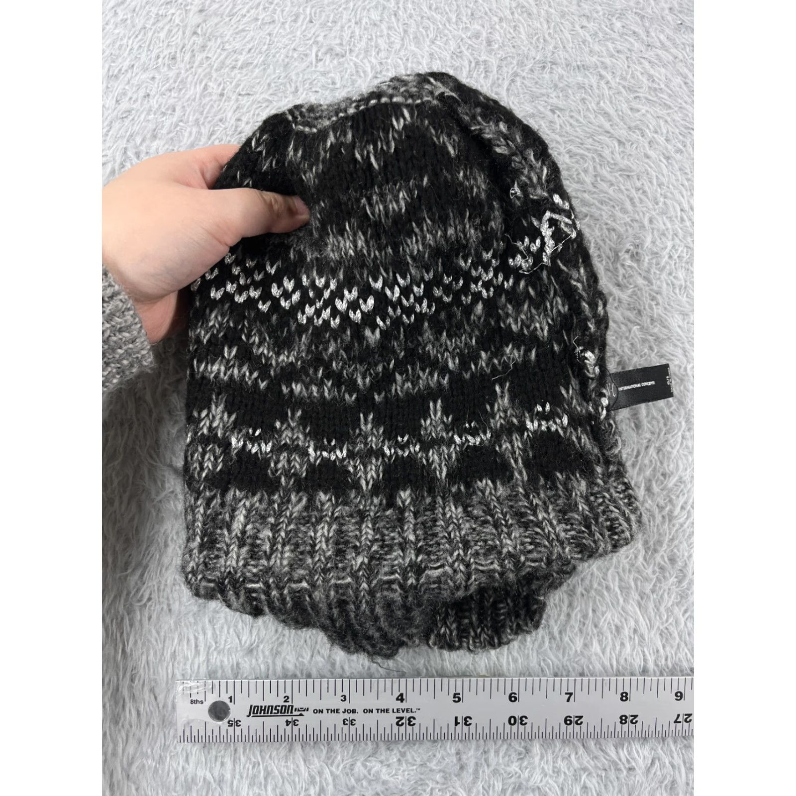 Vintage INC International Concepts Beanie Toque Womens Gray Knit Stripe Poly Blend Pom Size ONE SIZE - 6 Thumbnail