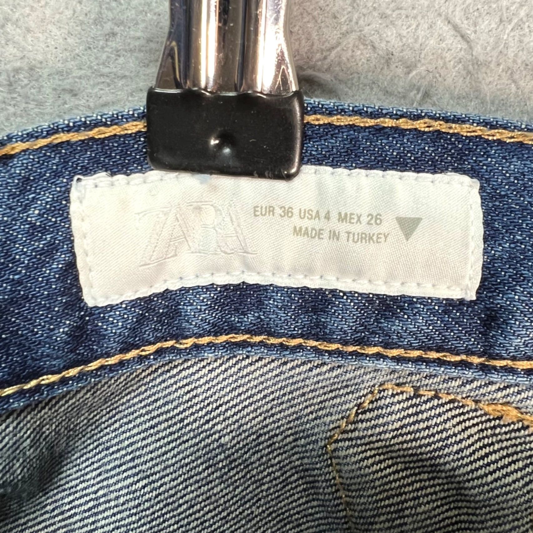 Zara Zara Womens Jeans Buckle Back High-Waisted Straight-Leg Blue Denim 4 Adult Womens 28 in Zip 5-Pocket USA 90s Vintage N/A Size 27" / US 4 / IT 40 - 3 Thumbnail