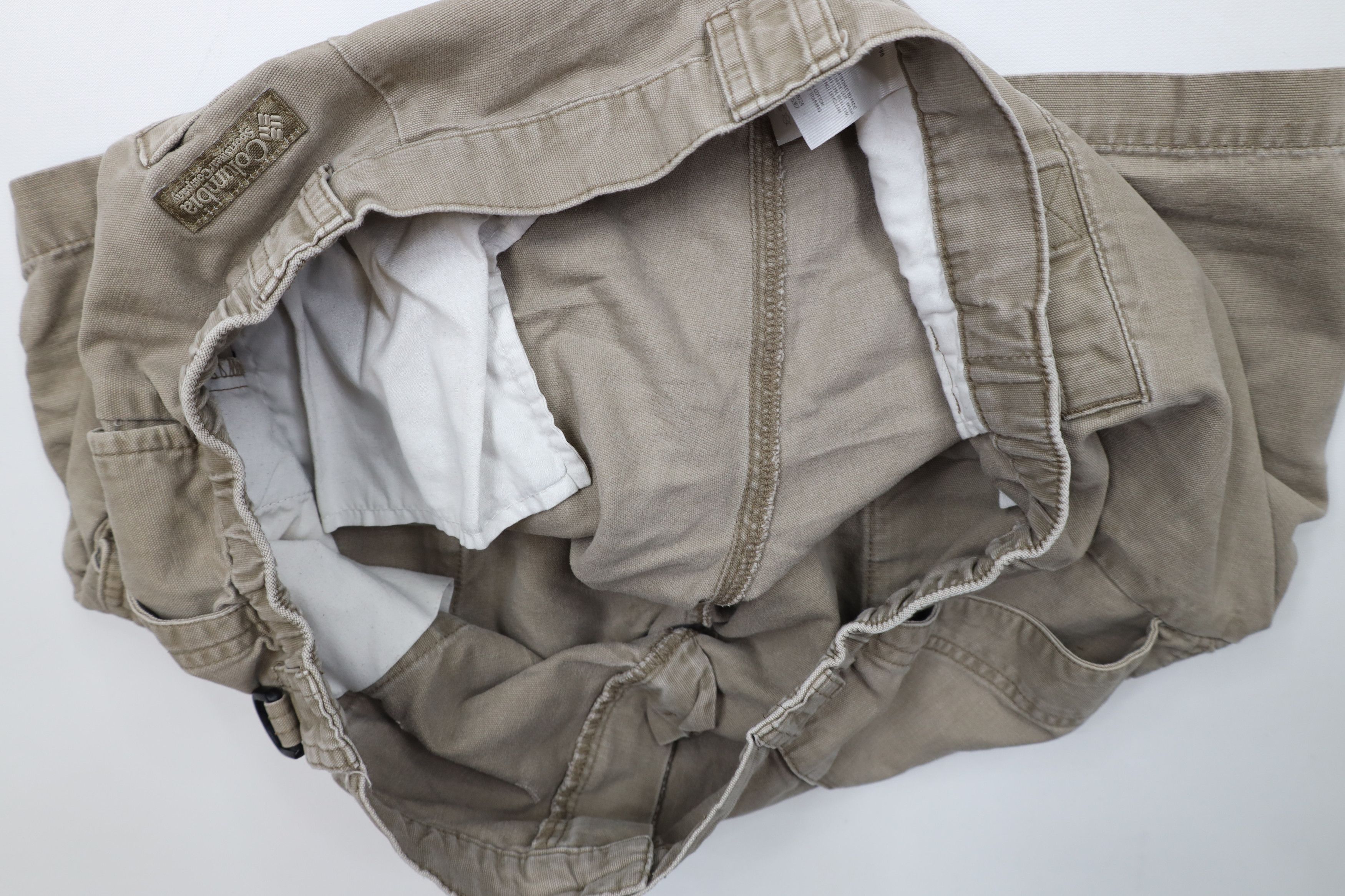 Columbia × Vintage Vintage Columbia Above Knee Cargo Shorts Beige Cotton Size US 36 / EU 52 - 8 Thumbnail