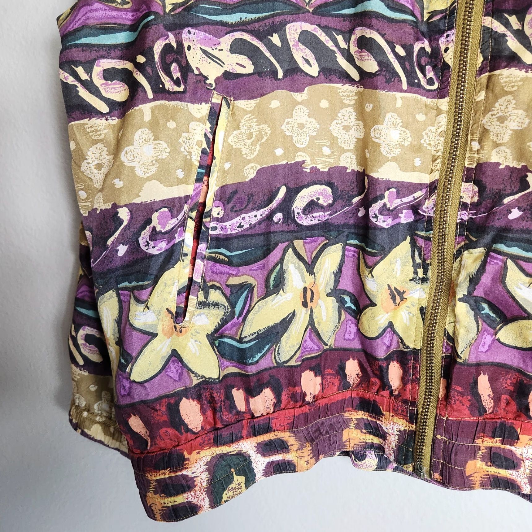 Vintage VINTAGE Silk Ncounter Womens 100% Silk Floral Abstract Bomber Jacket-Size M Size M / US 6-8 / IT 42-44 - 3 Thumbnail