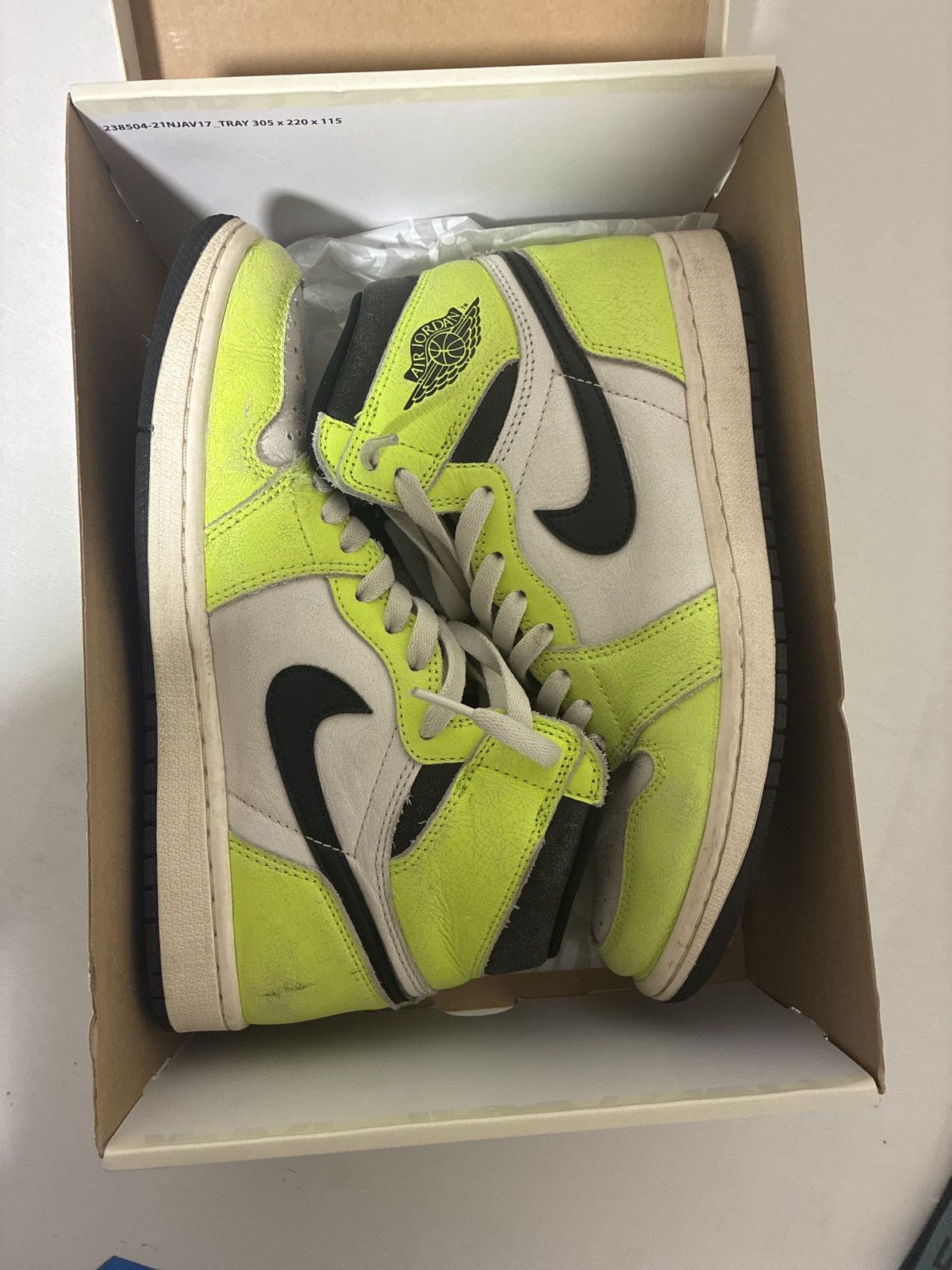 Jordan Brand Air Jordan 1 High OG “Visionaire” Size US 8 / EU 41 - 8 Thumbnail