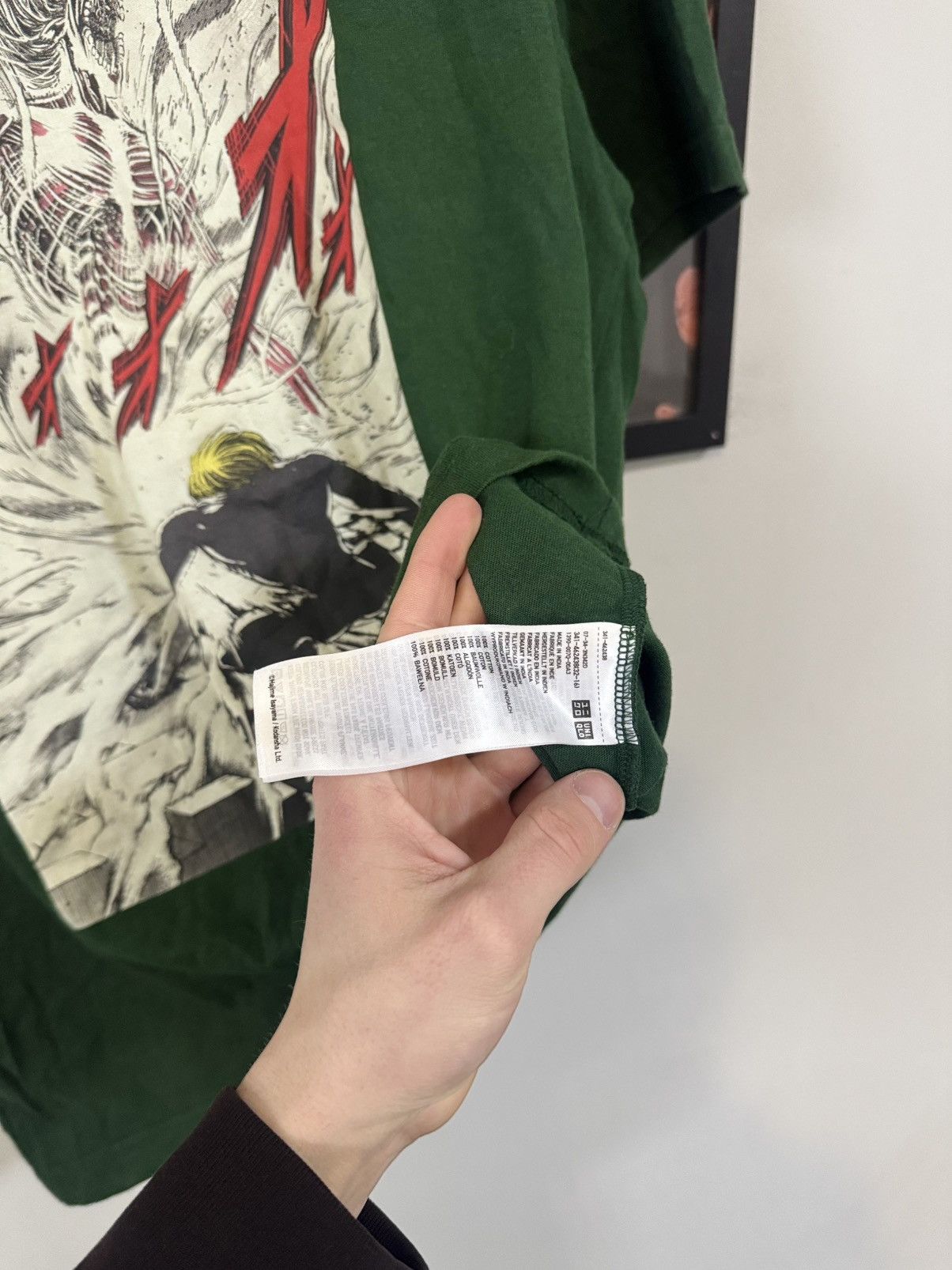 Uniqlo Uniqlo Attack on Titan Green Cotton Shirt Men's M Size US M / EU 48-50 / 2 - 4 Thumbnail