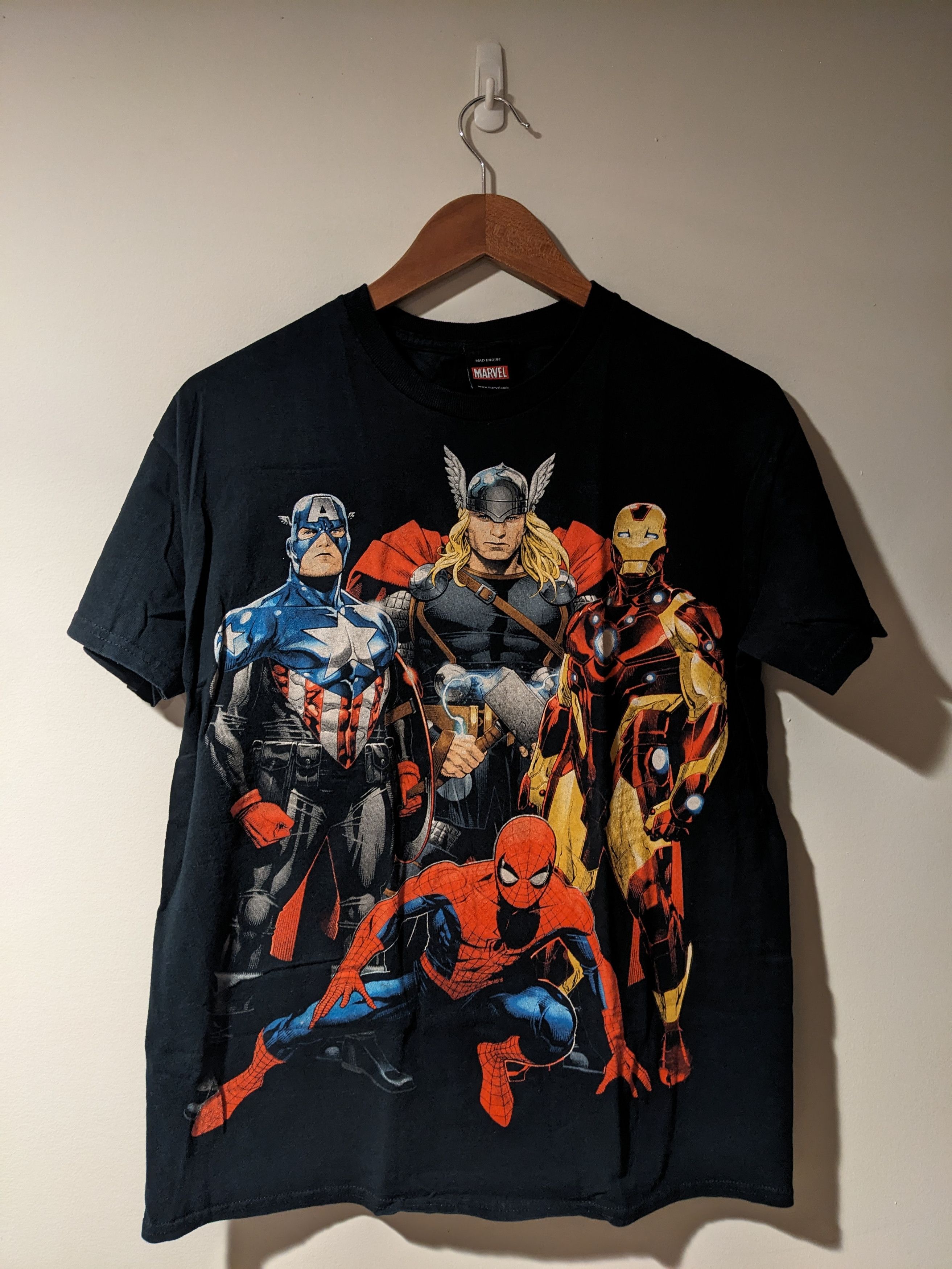 Mad Engine × Marvel Comics × Vintage Vintage 2011 Marvel Mad Engine Comic Book Avenger T-Shirt Size US M / EU 48-50 / 2 - 1 Thumbnail