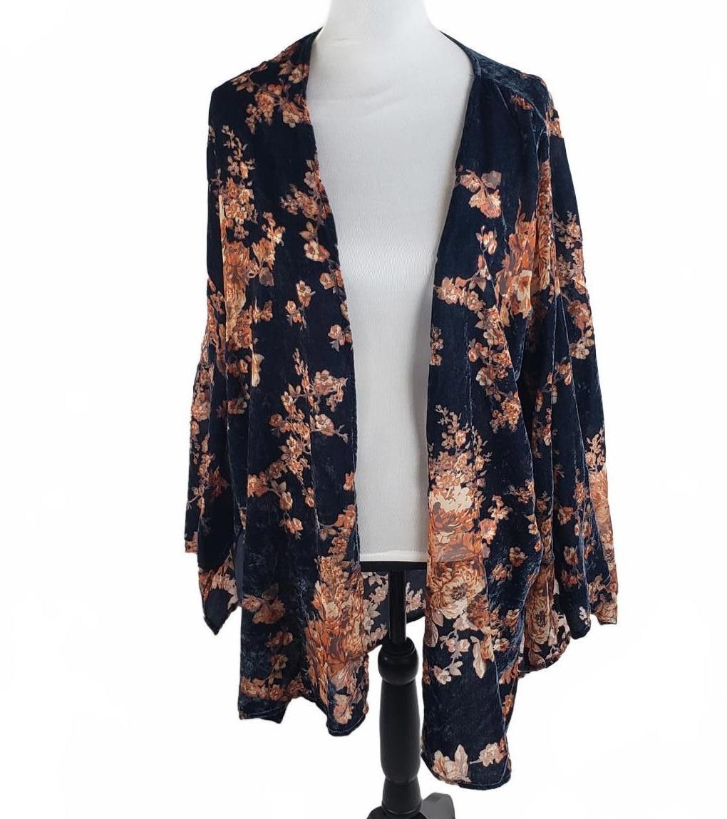 Designer Peach Love Floral Velvet Kimono - Size M Size M / US 6-8 / IT 42-44 - 7 Thumbnail
