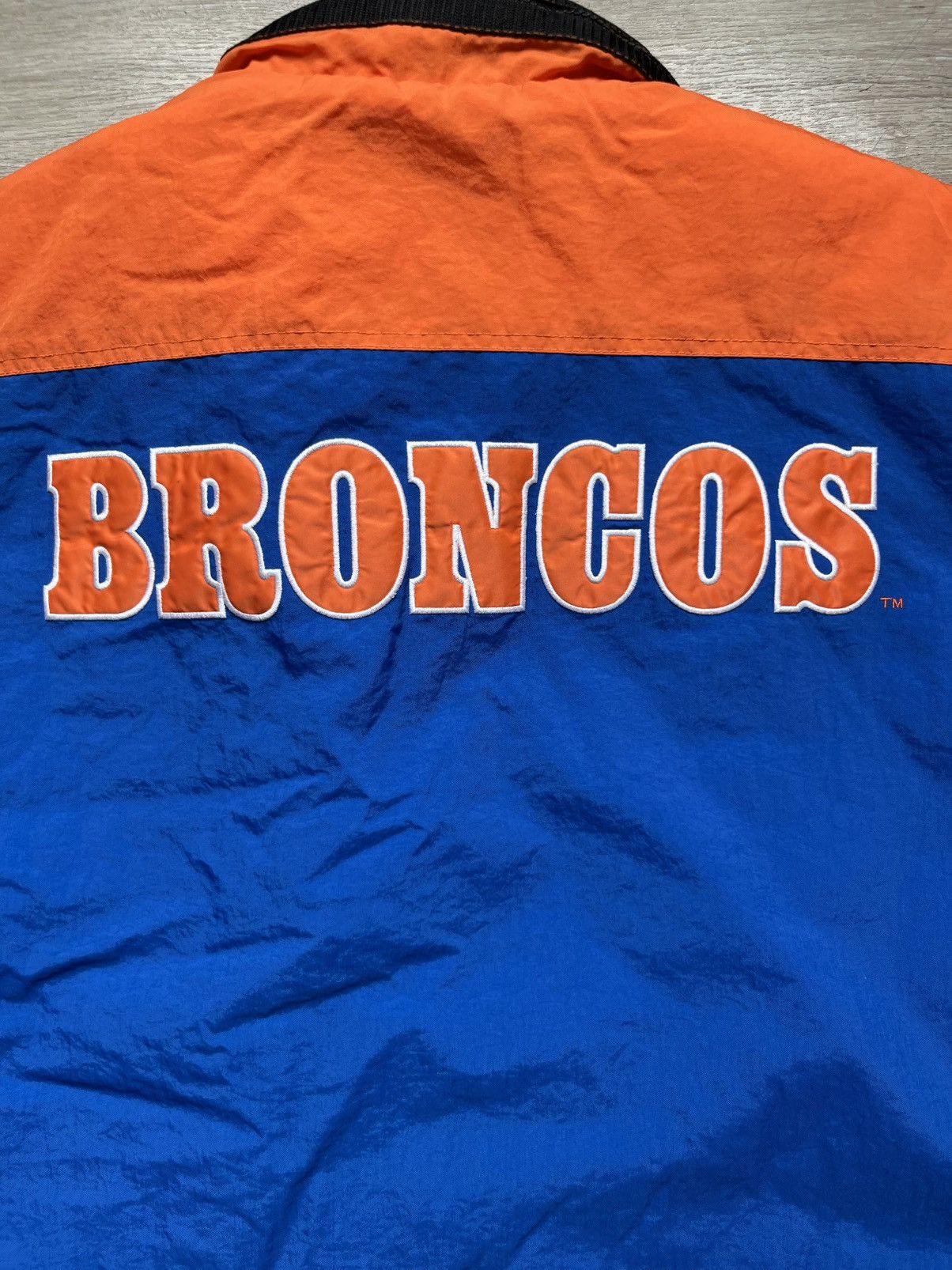Champion × NFL × Vintage Vintage 90s Denver Broncos Champion Puffer Jacker Size US XL / EU 56 / 4 - 4 Thumbnail
