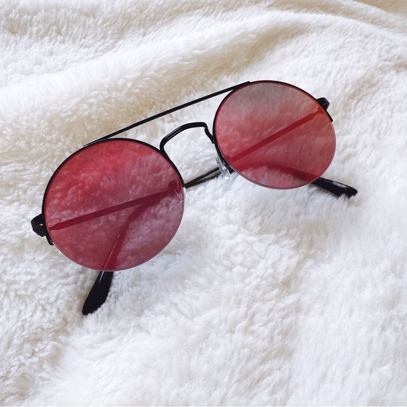 Other Carly Mirrored Red Chic Round Sunglasses Size ONE SIZE - 4 Thumbnail