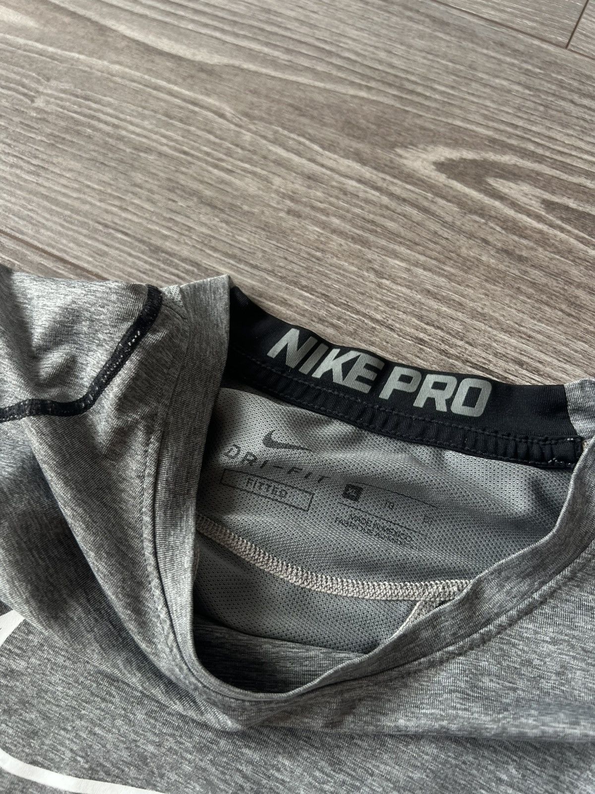 Nike ‼️Nike Pro Combat Big Logo Dri-Fit Fitted Termo T-Shirt‼️ Size US XL / EU 56 / 4 - 14 Thumbnail