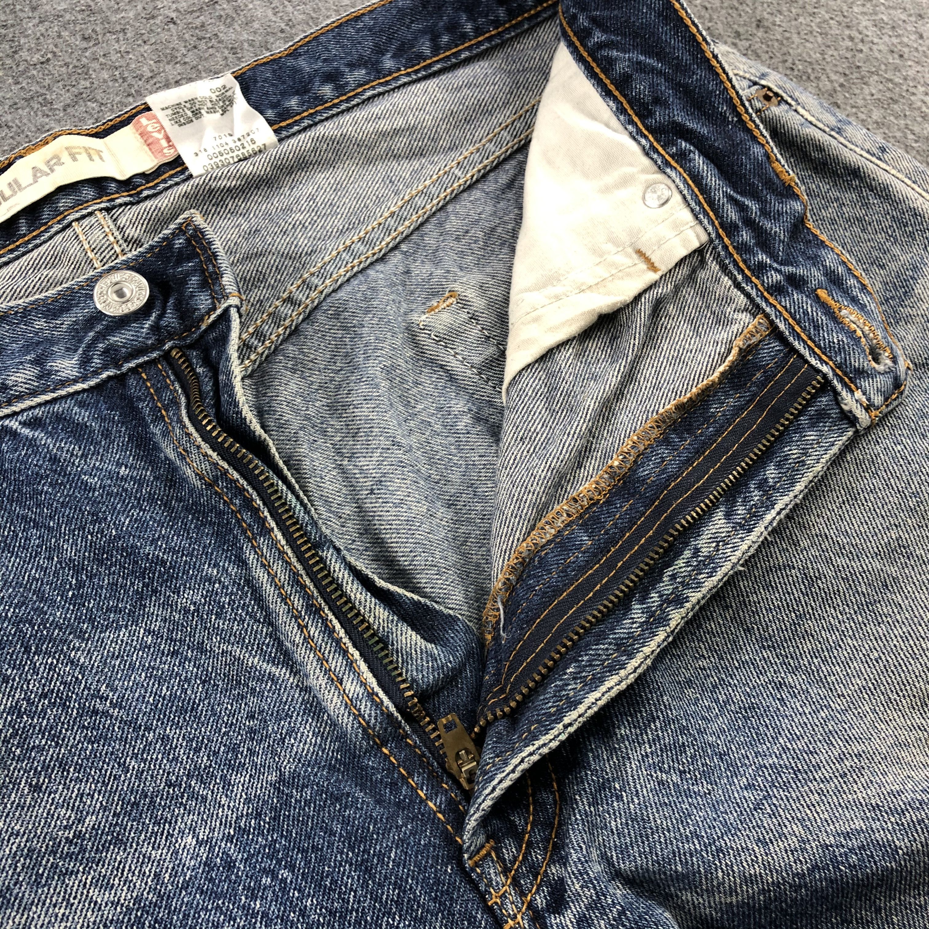 Levi's Vintage Blue Wash Levis 505 Jeans-J2224 Size US 35 - 11 Thumbnail