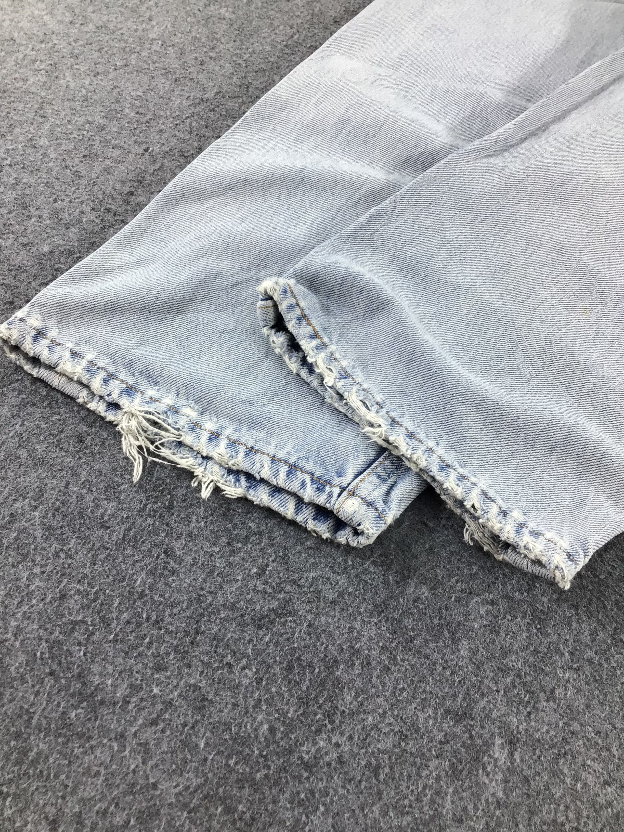 Levi's Vintage Levis 501 Jeans Light Levi's Wash Denim -J416 Size US 31 - 6 Thumbnail