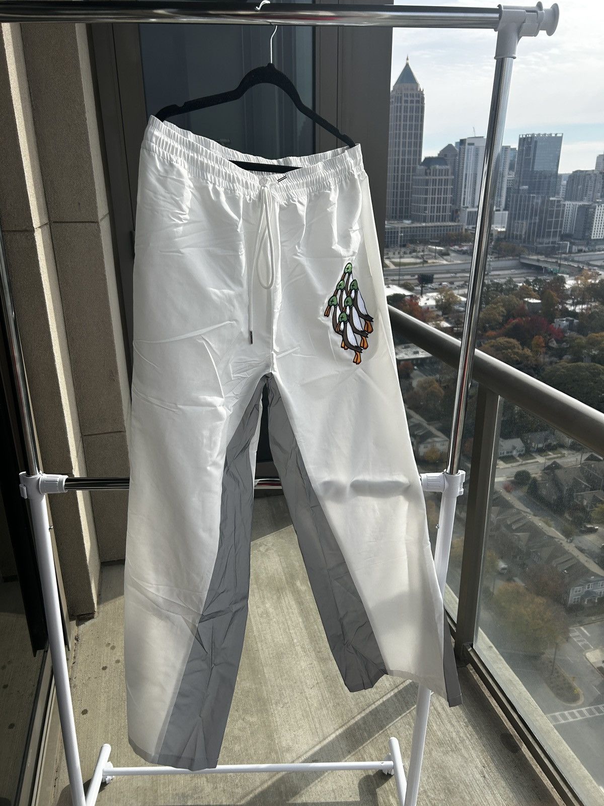 Vintage 2f7 Windbreaker Pants with iconic Duck Logo Size US 36 / EU 52 - 1 Thumbnail