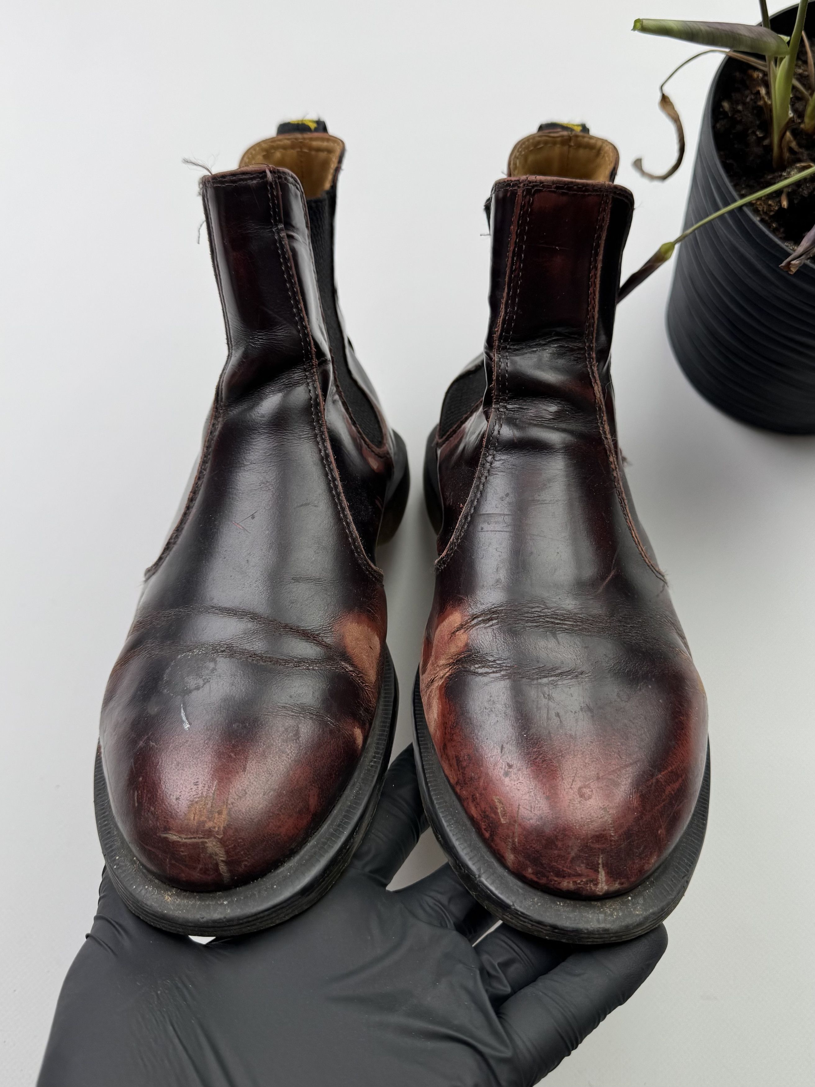 Dr. Martens Dr. Martens Vintage Thrashed Leather Boots (145) Size US 8 / IT 38 - 9 Thumbnail