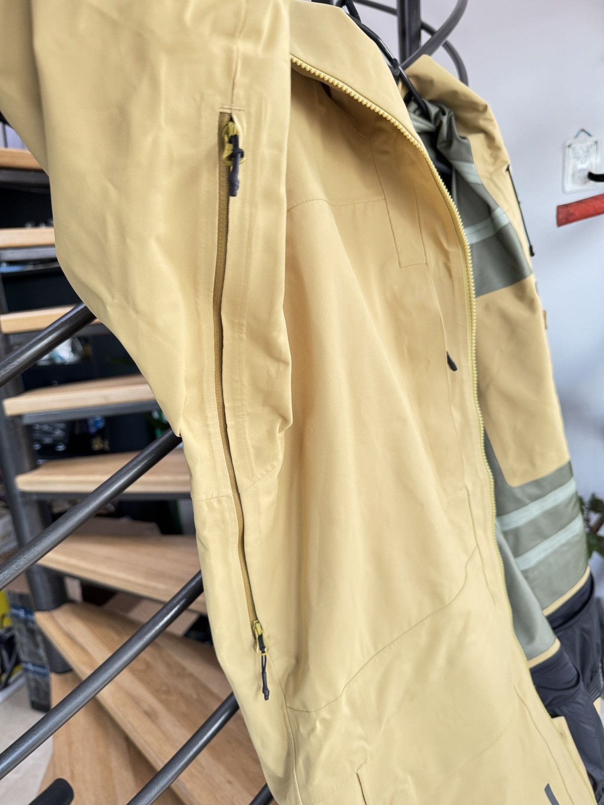 Other FW Men’s Manifest 3L Jacket Size US XL / EU 56 / 4 - 8 Thumbnail