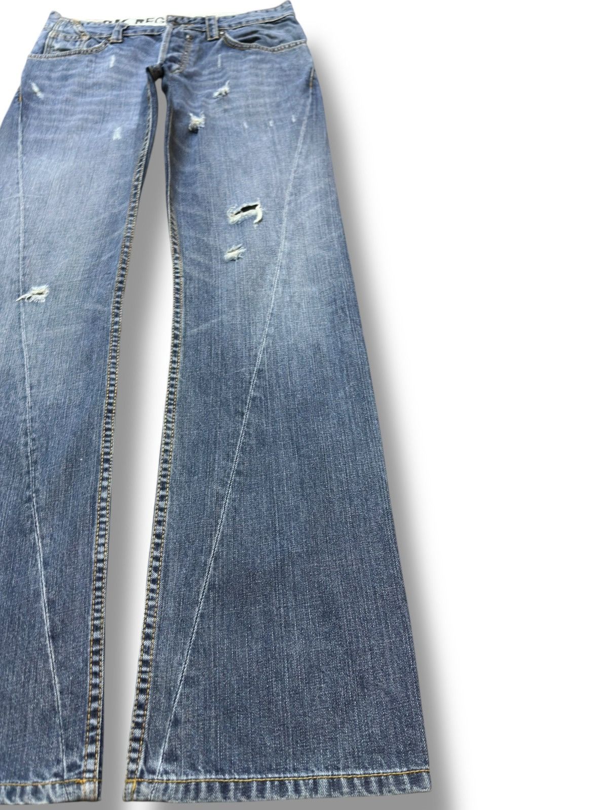 FCUK Vintage FCUK Straight Non Alignment Grunge Denim Size US 30 / EU 46 - 4 Thumbnail