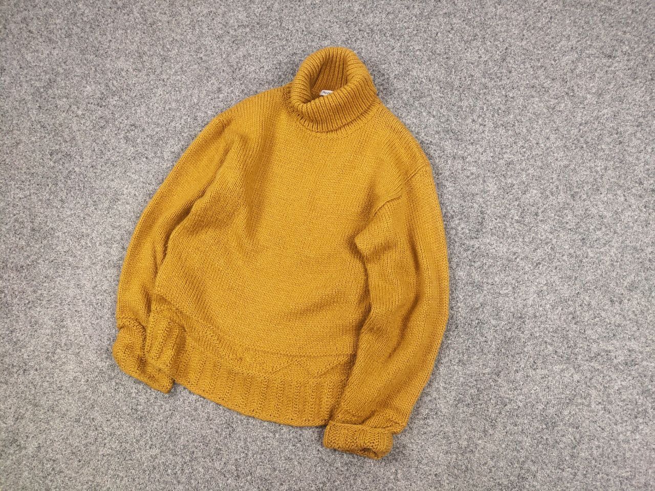 JW Anderson × Uniqlo JW Anderson x Uniqlo Wool Blend Knit Yellow Womens Sweater Size S / US 4 / IT 40 - 3 Thumbnail