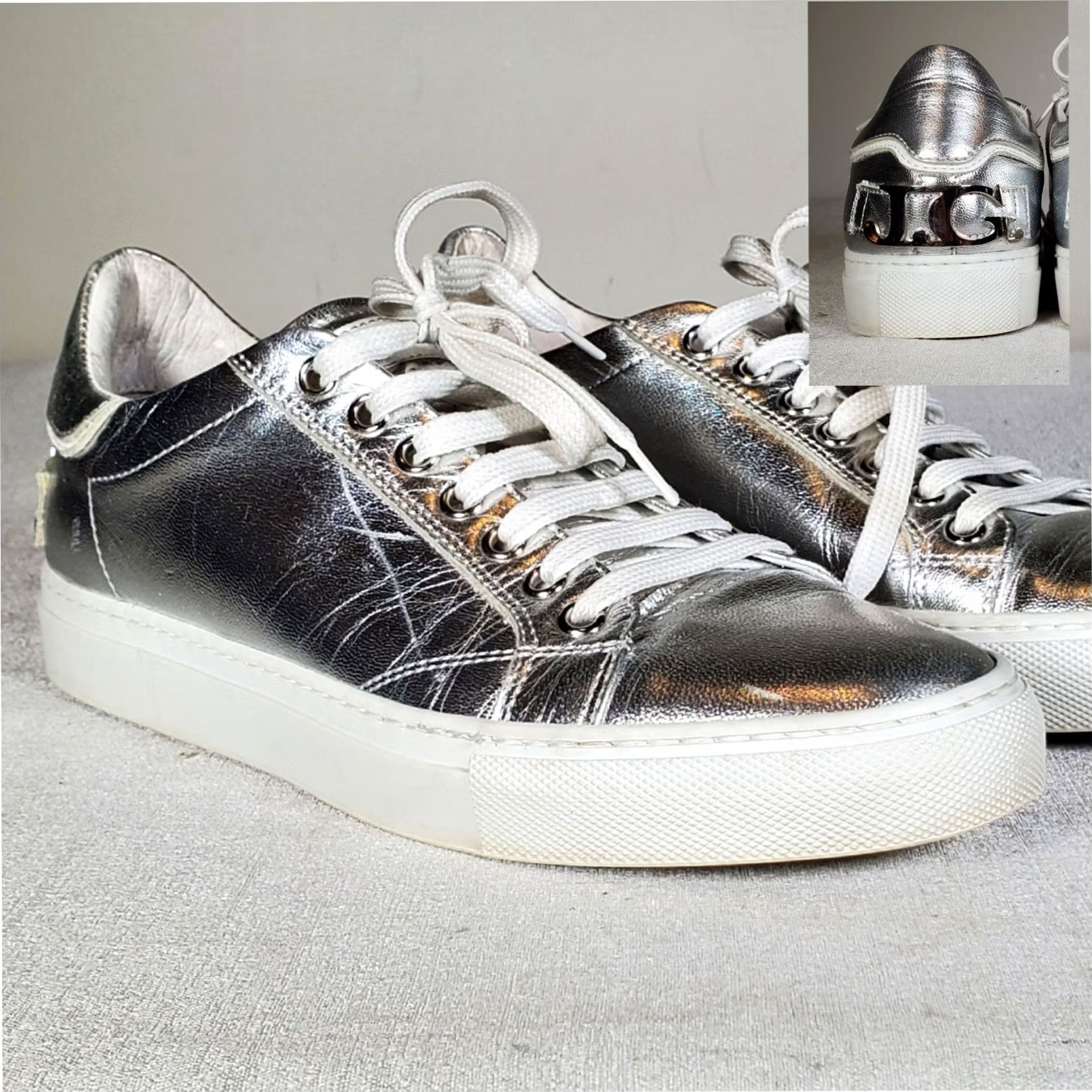 John Galliano John Galliano Paris Metallic Leather Low-Top Sneakers Silver Women's US 8 EU 38.5 Leather Lining Micro Logo Initials Italy Shoes Sneaker Athletic Size US 8 / IT 38 - 2 Thumbnail