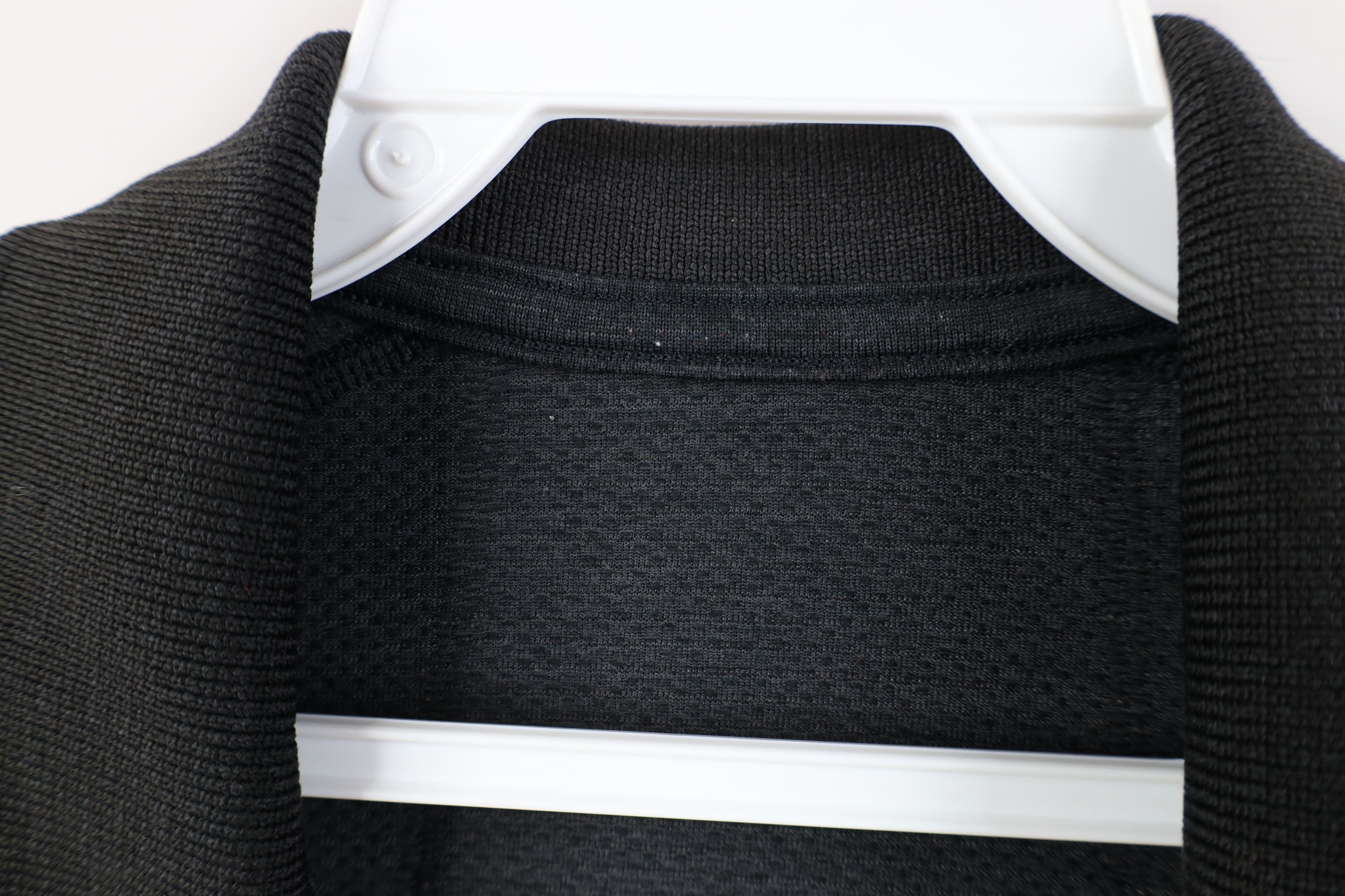 Lululemon Lululemon Vent Tech Knit Collared Golf Polo Shirt Black Size US L / EU 52-54 / 3 - 5 Thumbnail
