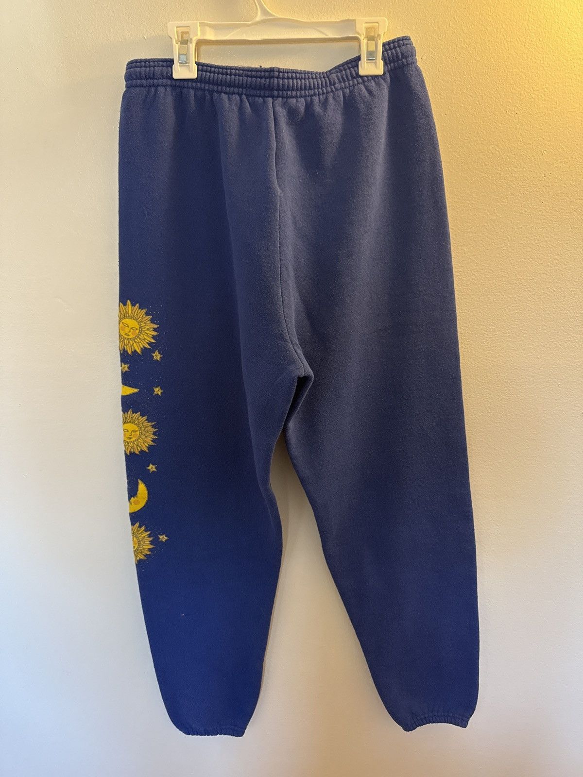 Lee Lee Sweatpants w/ Sun Graphics Size 30" / US 8 / IT 44 - 1 Thumbnail