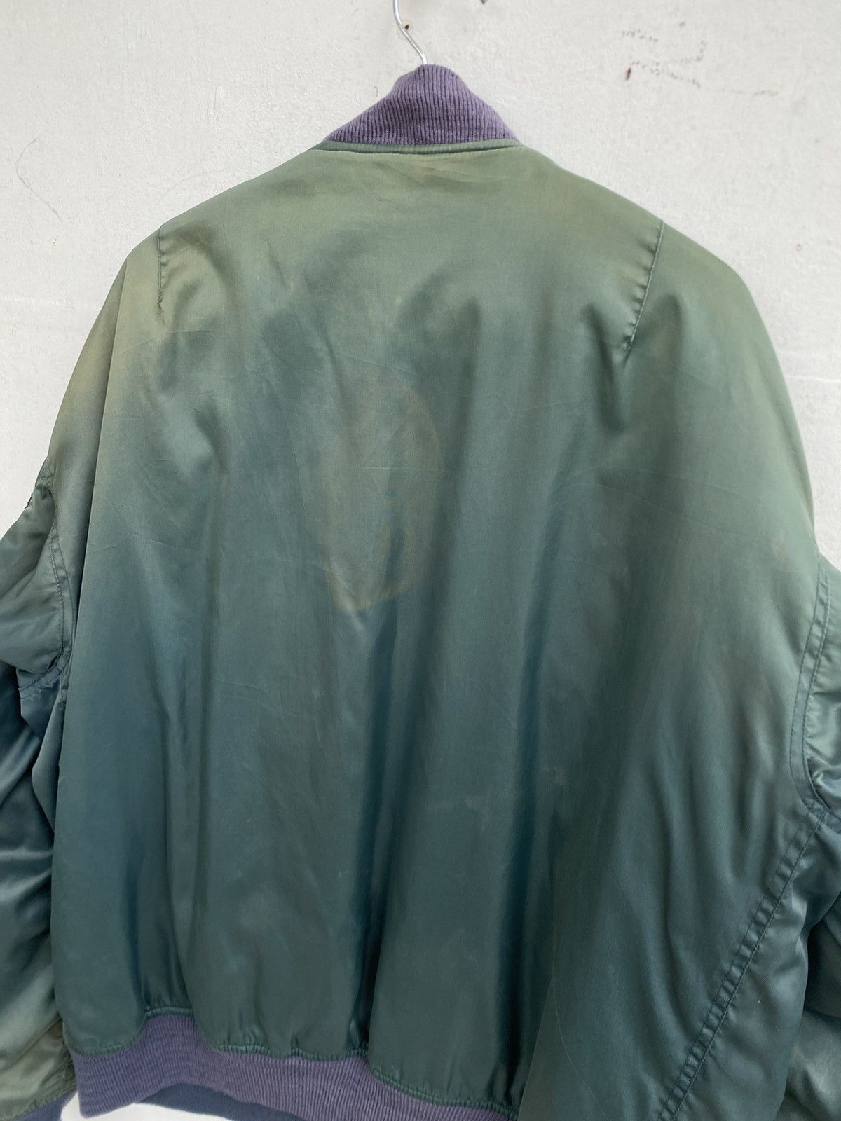 Vintage Vintage Military Bomber Jacket (Sun Faded) Size US XL / EU 56 / 4 - 5 Thumbnail