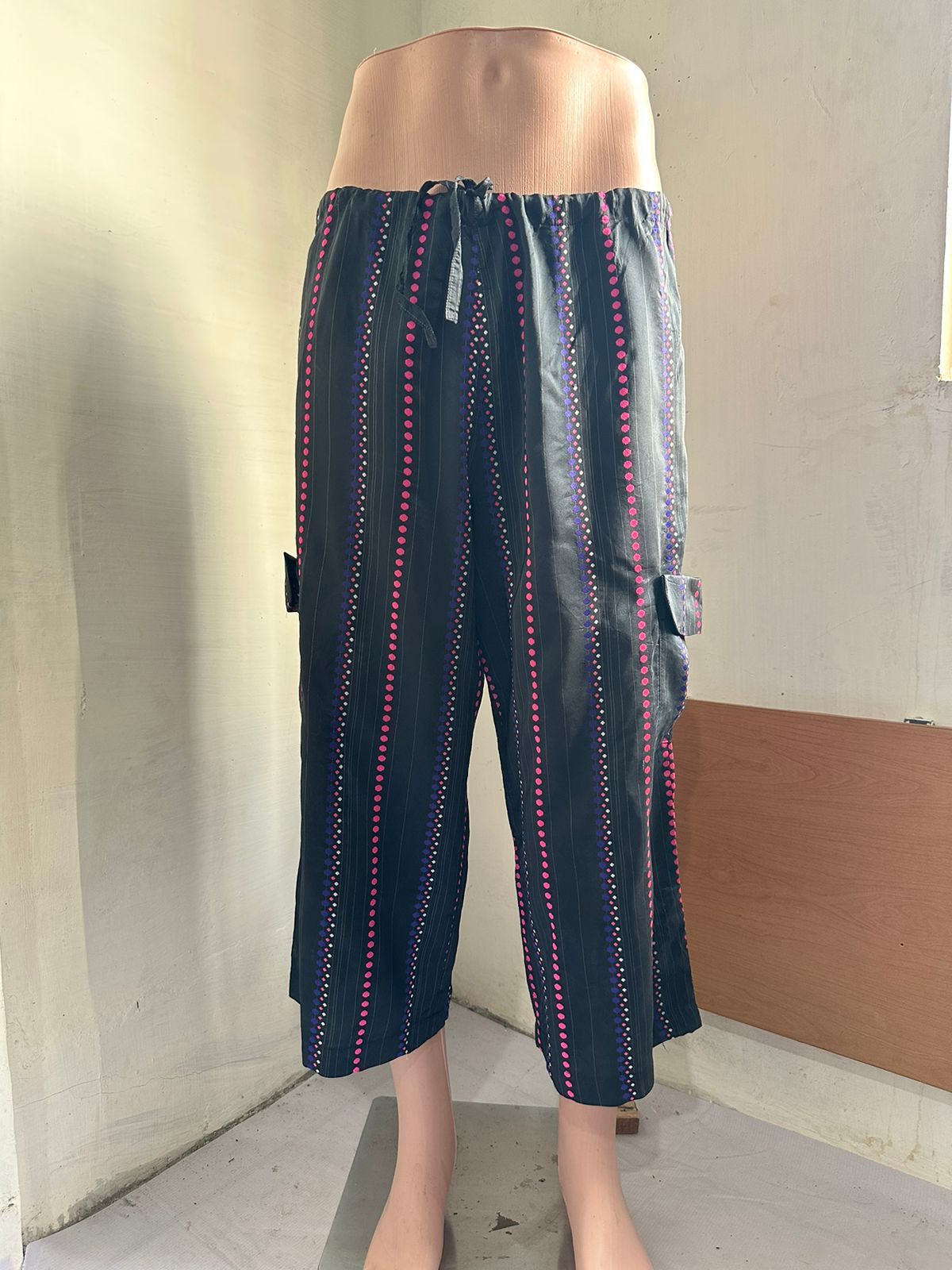 Limi Feu Limi Feu Yohji Yamamoto Cargo Cropped Pants Size US 30 / EU 46 - 14 Thumbnail