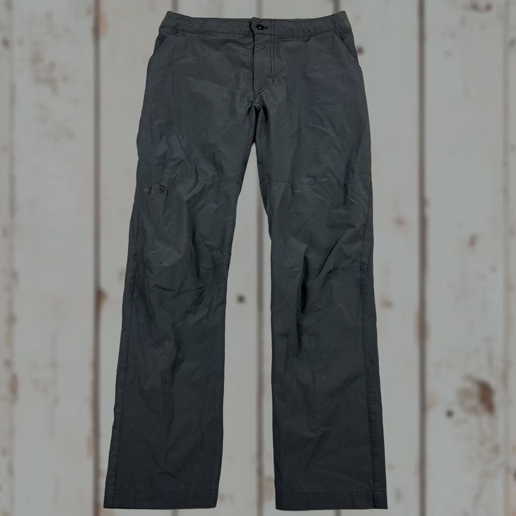The North Face The North Face Pants Men 32 Gray Solid Straight Leg Lightweight Outdoor Size US 32 / EU 48 - 1 Thumbnail