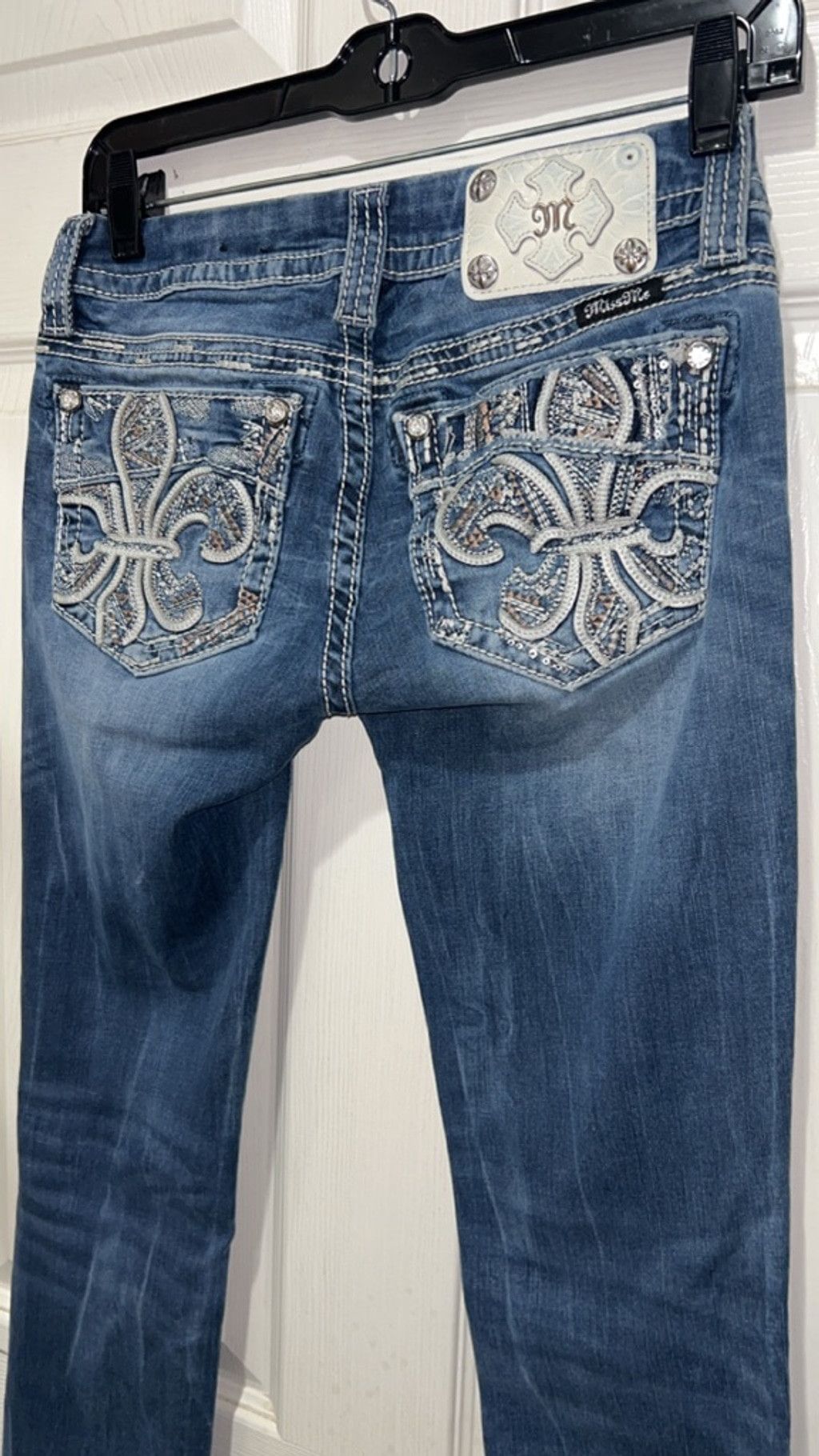 Miss Me Miss Me Straight Leg Jeans Size 26 Blue with White Stitching Size 26" / US 2 / IT 38 - 3 Thumbnail