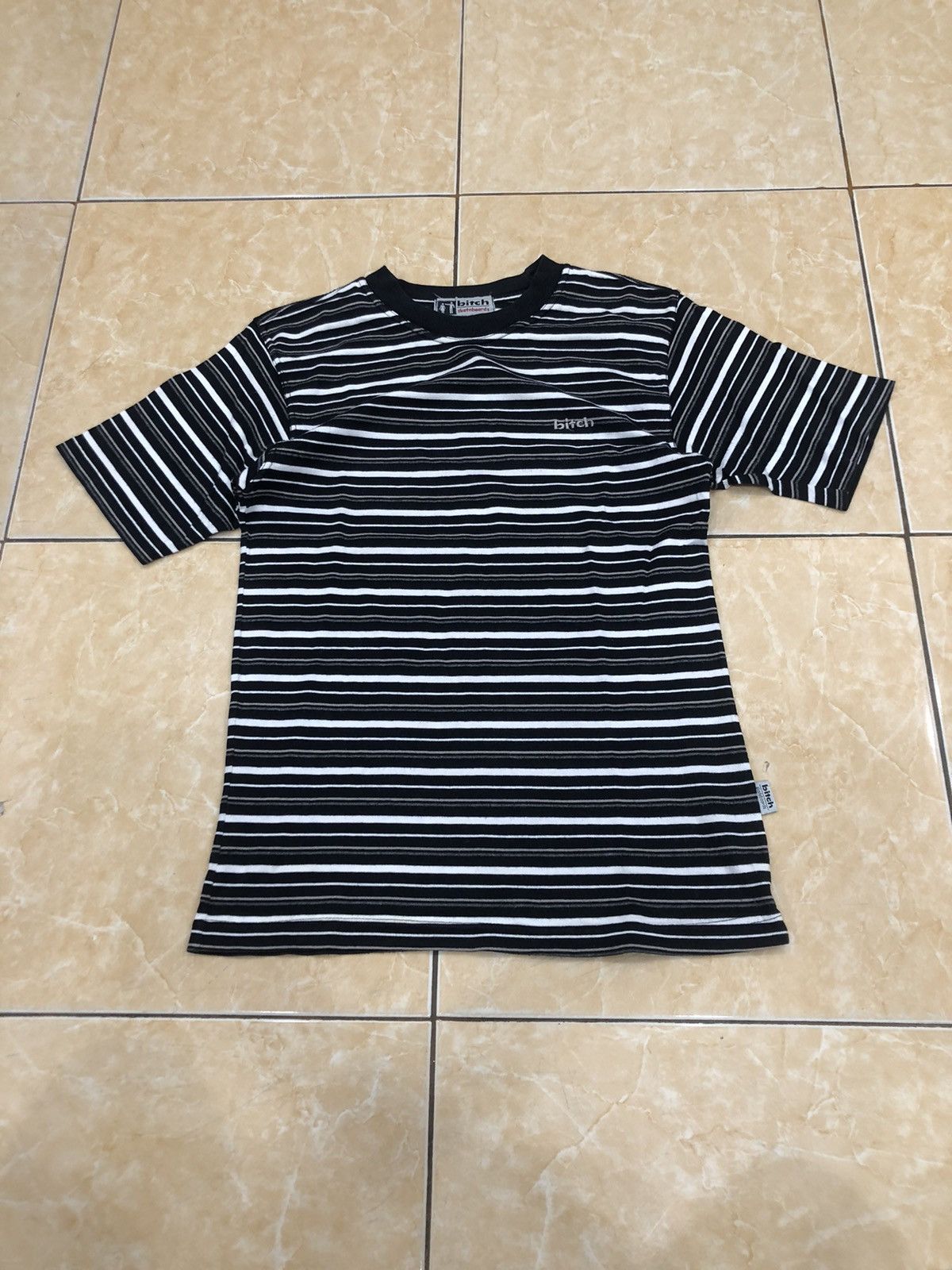 Girl Skateboards × Shorty's Skateboards Bitch Skateboards Stripes Tee Size US S / EU 44-46 / 1 - 1 Thumbnail