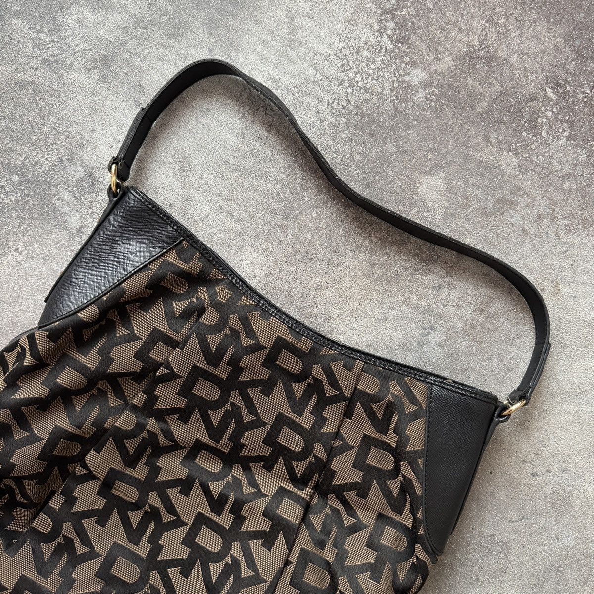 DKNY DKNY Vintage Y2K Glam Monogram Shoulder Bag Size ONE SIZE - 9 Thumbnail