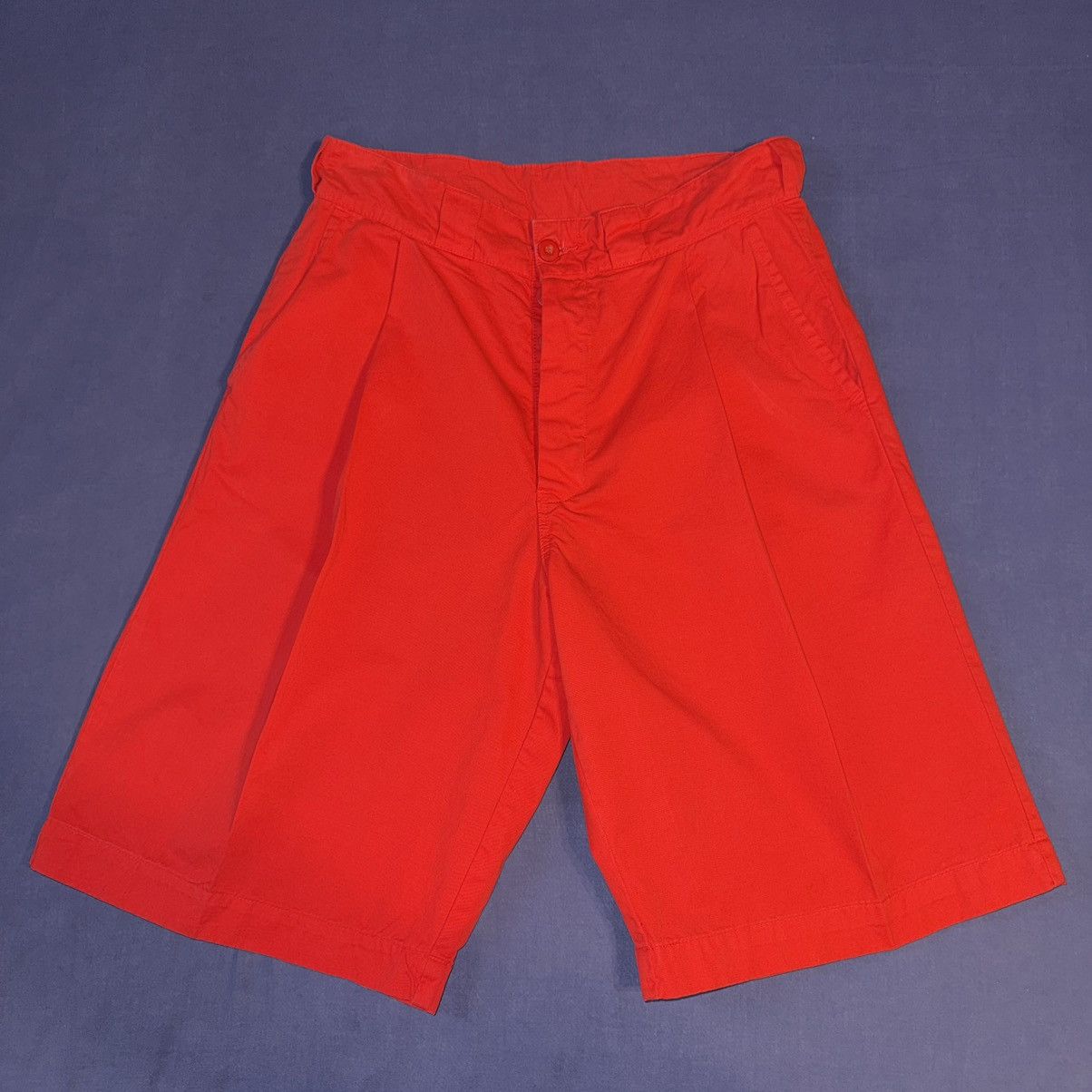 Willy Chavarria Willy Chavarria red pleated shorts Size US 30 / EU 46 - 1 Thumbnail