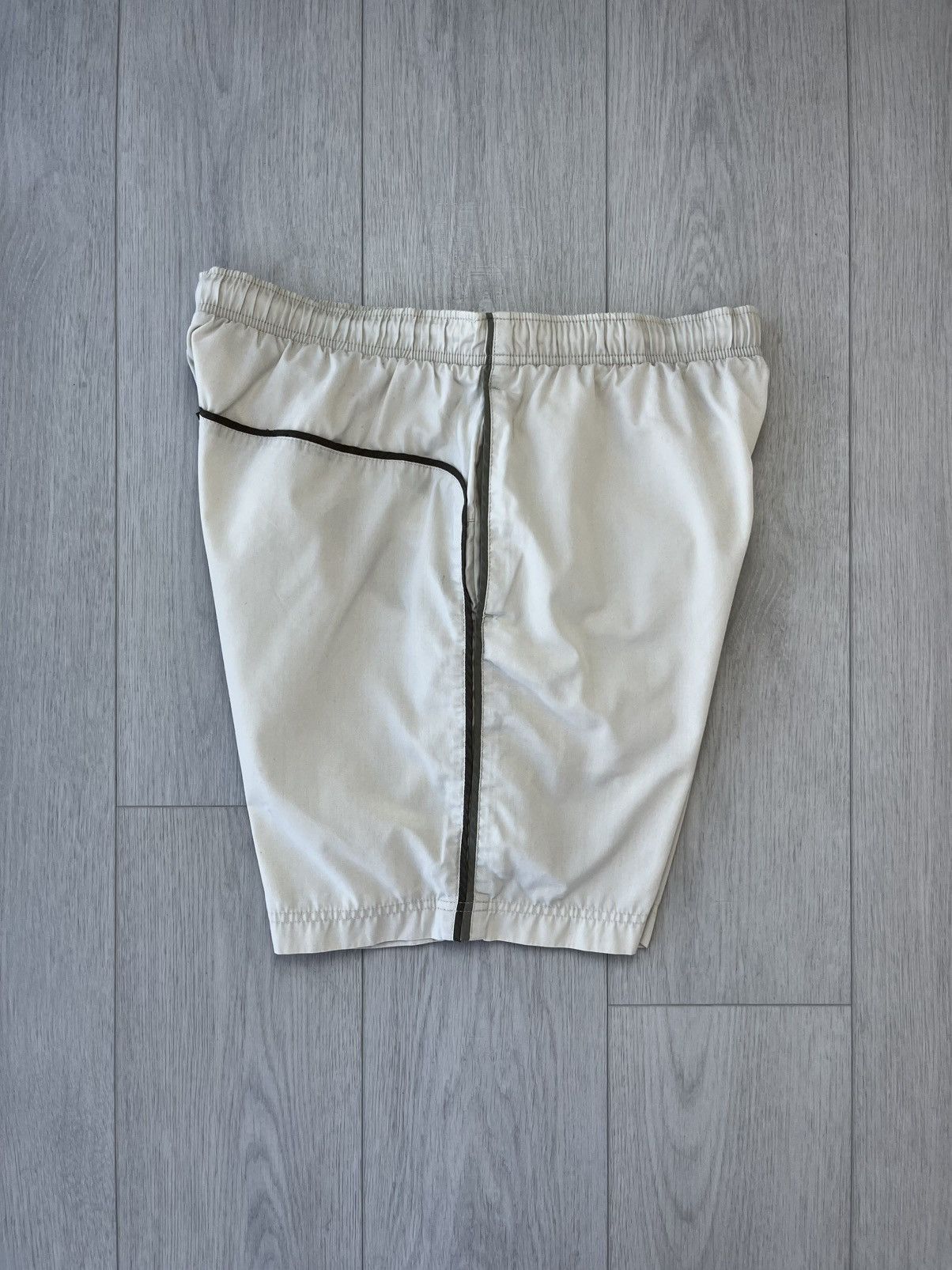 Nike Vintage Nike Shorts Swoosh Logo Y2K 90s Hype Drill Sportwear Size US 32 / EU 48 - 4 Thumbnail