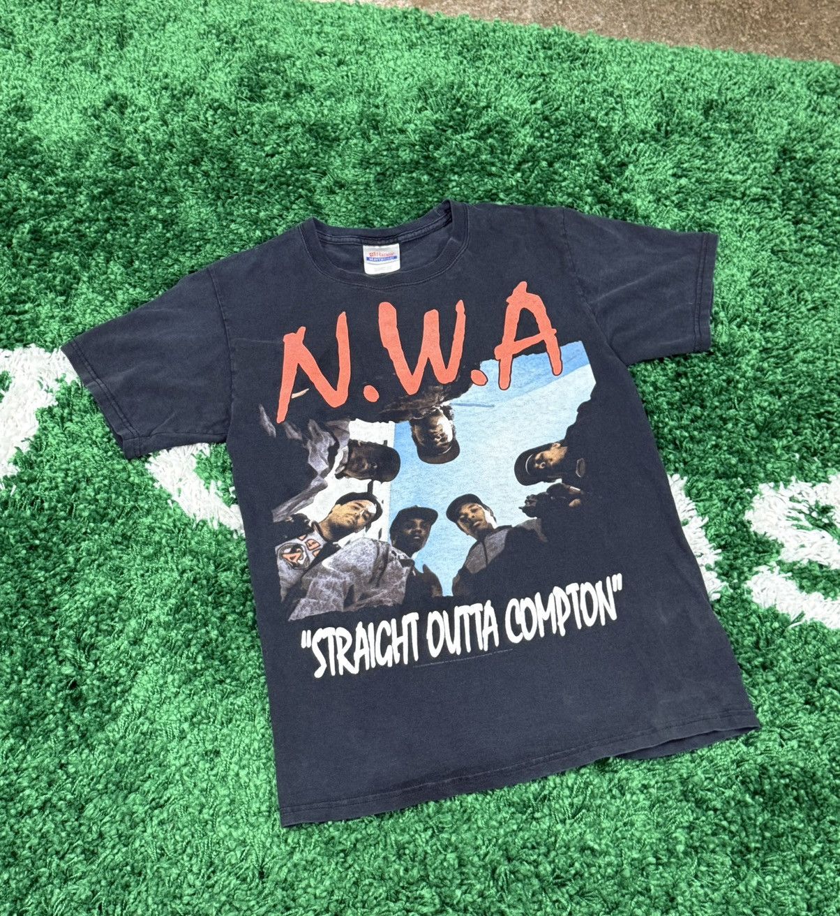 Vintage Vintage NWA N.W.A Straight Out of Compton Hanes Heavyweight Size US S / EU 44-46 / 1 - 1 Thumbnail