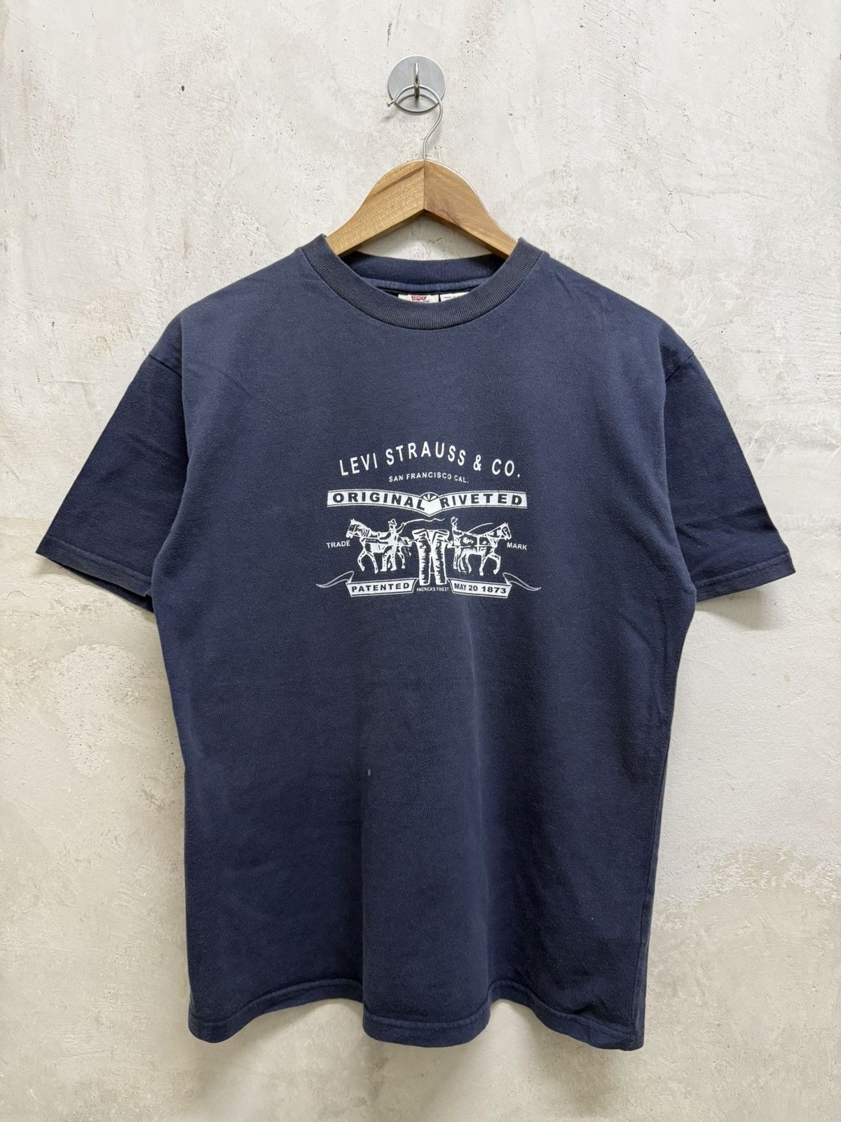 Vintage Sun Faded Levis Thrash T-Shirt