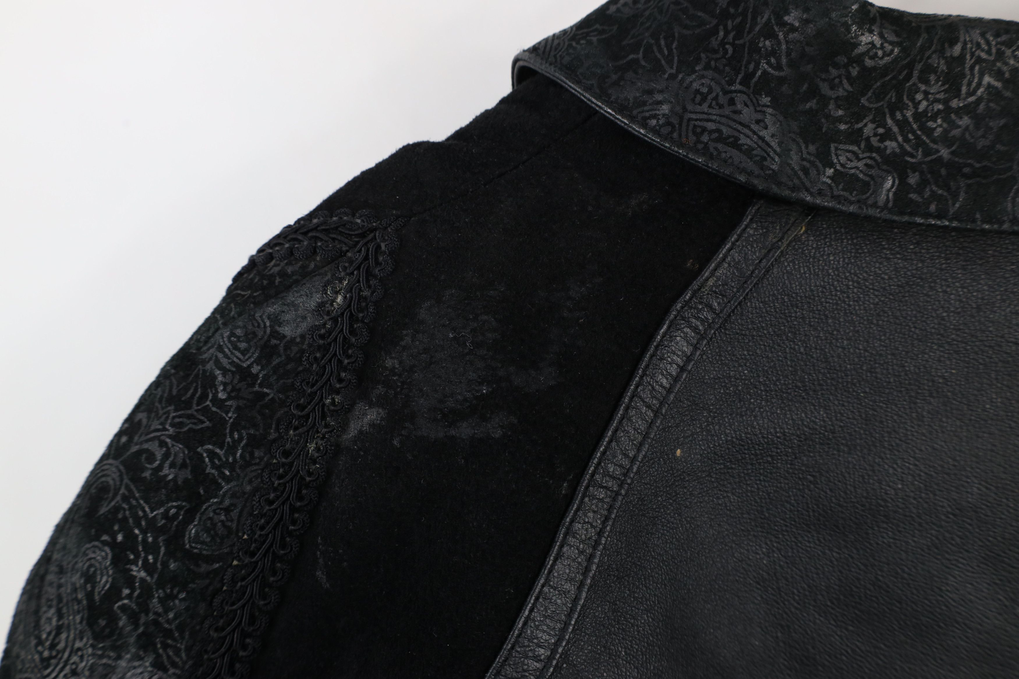 Vintage Vintage 90s Streetwear Goth Paisley Leather Jacket Black Size L / US 10 / IT 46 - 11 Thumbnail
