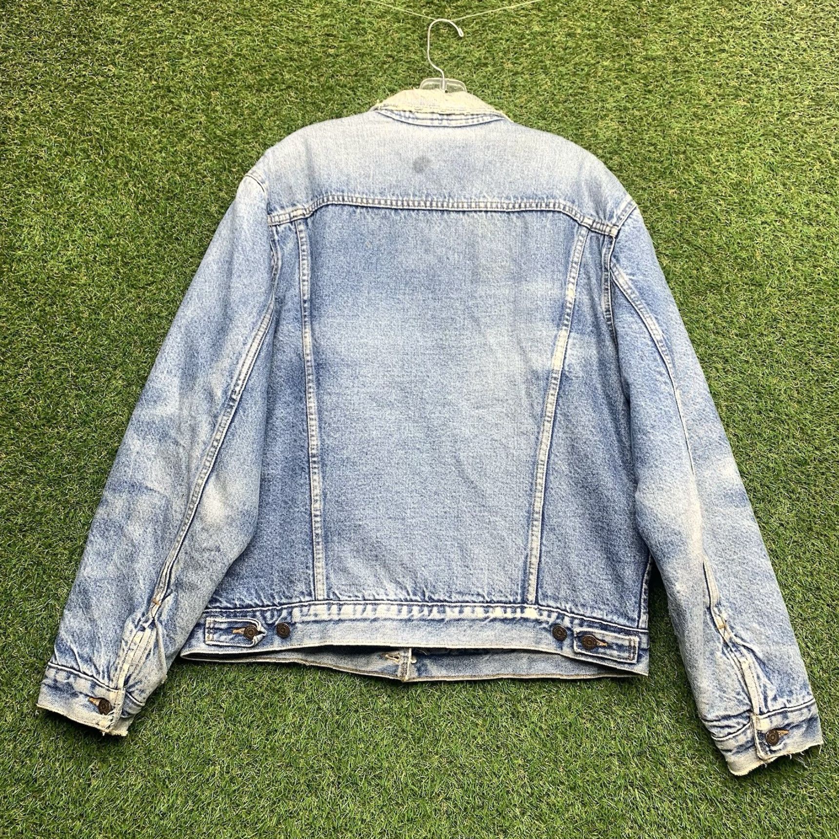 Levi's VINTAGE Levi's Trucker Jacket Mens 44 Denim Blue 70506 0316 USA Made Leather? No. Size US S / EU 44-46 / 1 - 2 Thumbnail