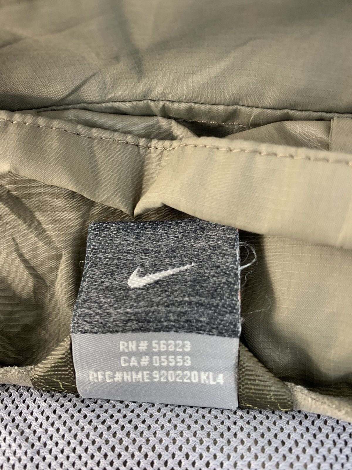 Nike ACG Hype Nike Acg Quilted Hooded Jacket Full Zip Design Size US L / EU 52-54 / 3 - 8 Thumbnail