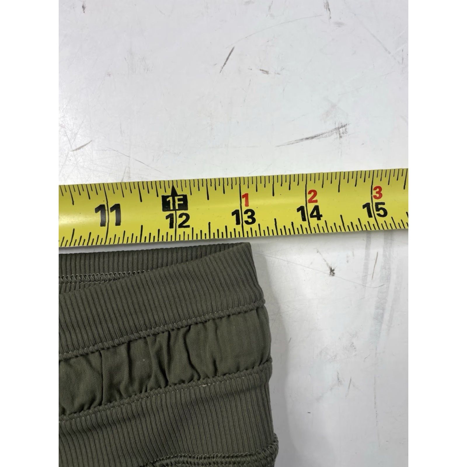 Lululemon Lululemon Dance Studio Pants Womens 4 Green Cropped Woven Nylon Spandex Athletic Straight Dance Gym Yoga Size 27" / US 4 / IT 40 - 7 Thumbnail